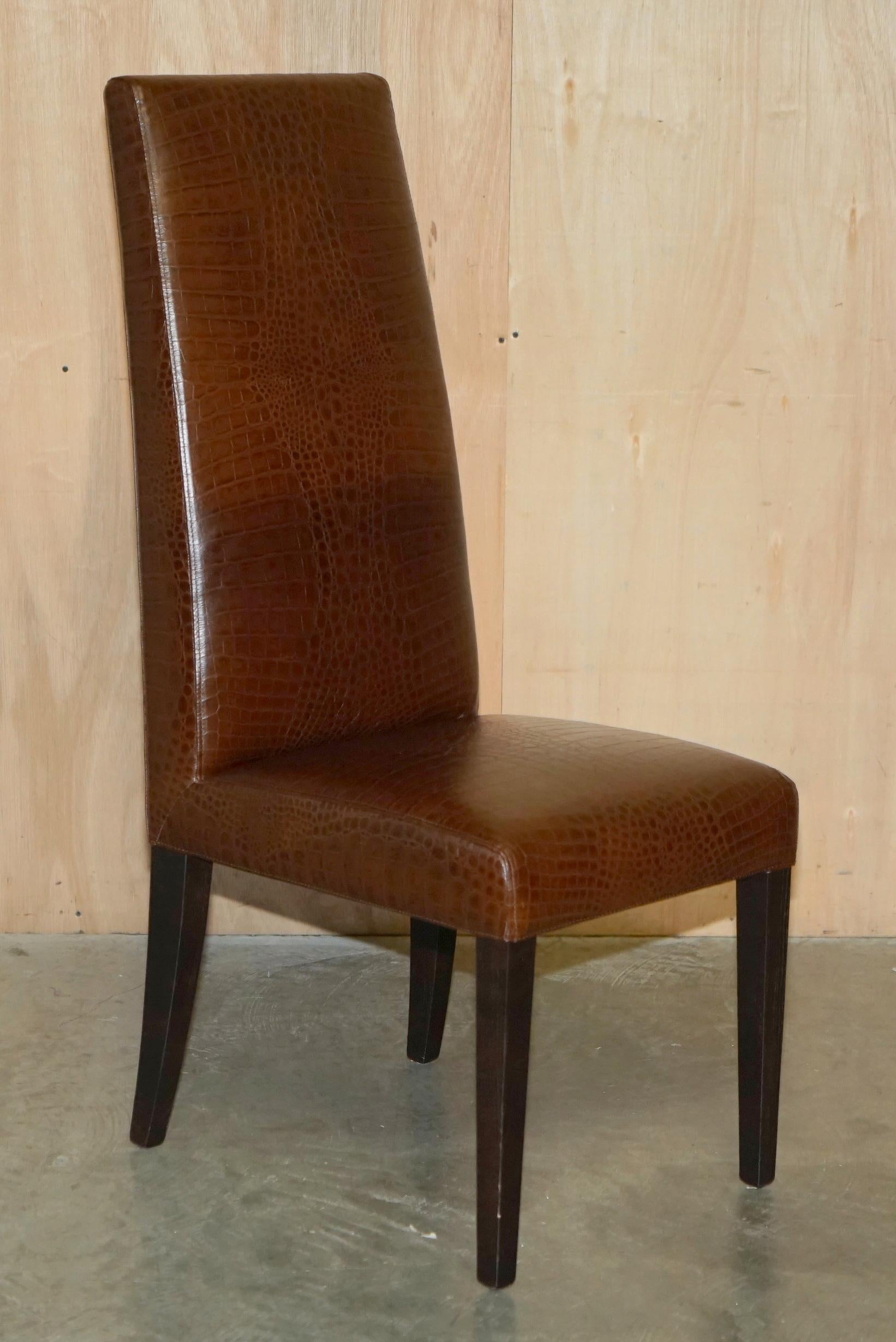 Royal House Antiques

The House Antiques a le plaisir d'offrir à la vente cette paire de chaises d'appoint en cuir marron à haut dossier, fabriquées à la main par Fendi Casa, patine alligator/crocodile teintée à la main. 

Veuillez noter que les