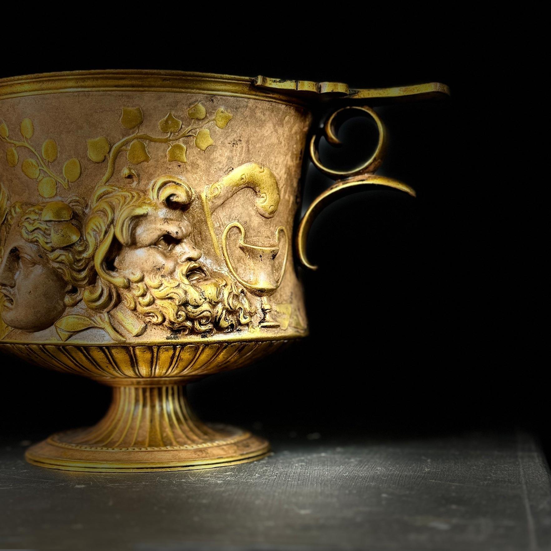 Coppia di urne in bronzo Borghese con manico basso di Ferdinand Barbedienne in vendita 10