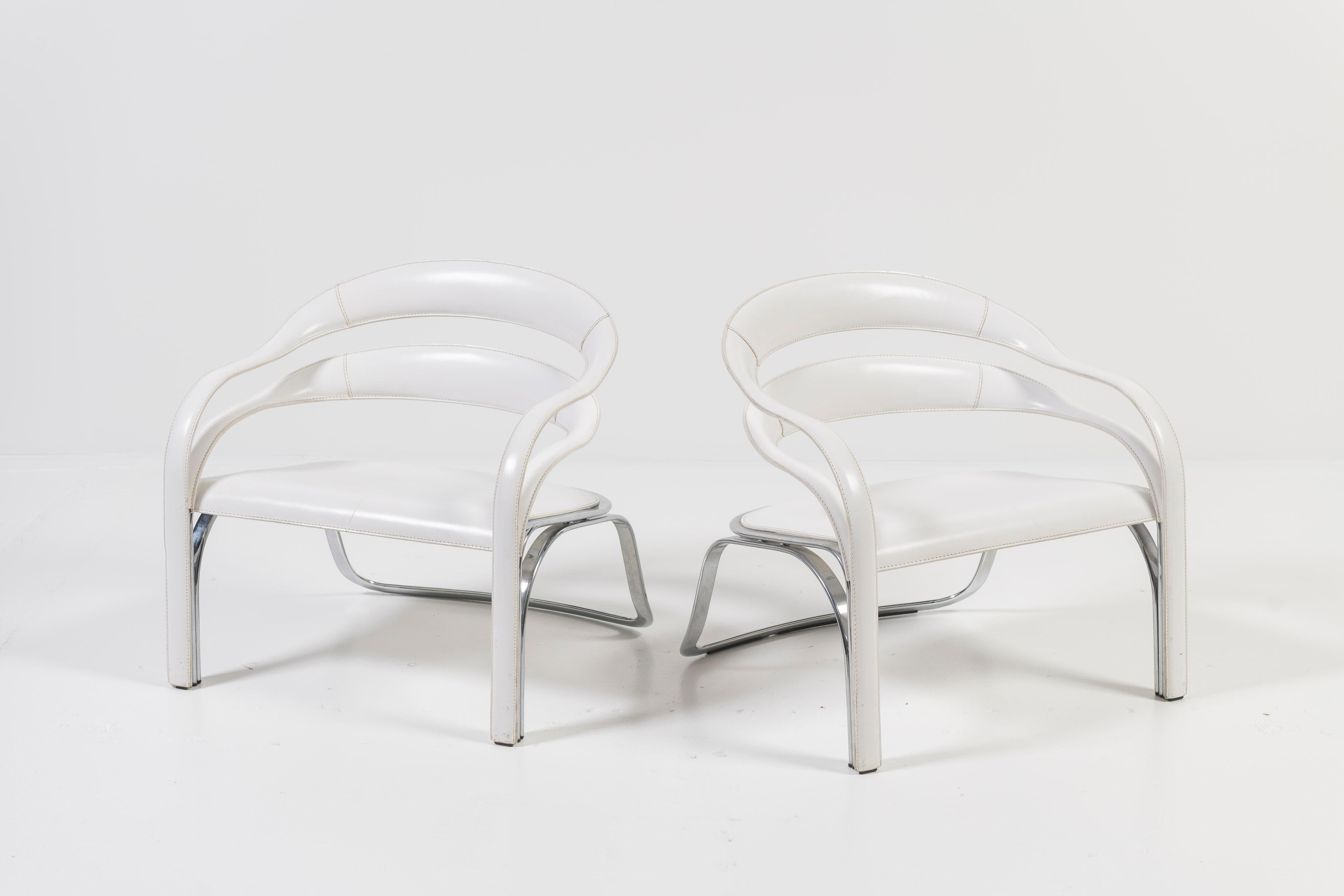The Fettuccini W Lounge Chair by Fasem is a sexy, comfortable lounge armchair with a flexible steel frame. World renowned, Vladimir Kagan created signature designs that feature sleekly curved frames and dramatic silhouettes. The backrest, seat, and