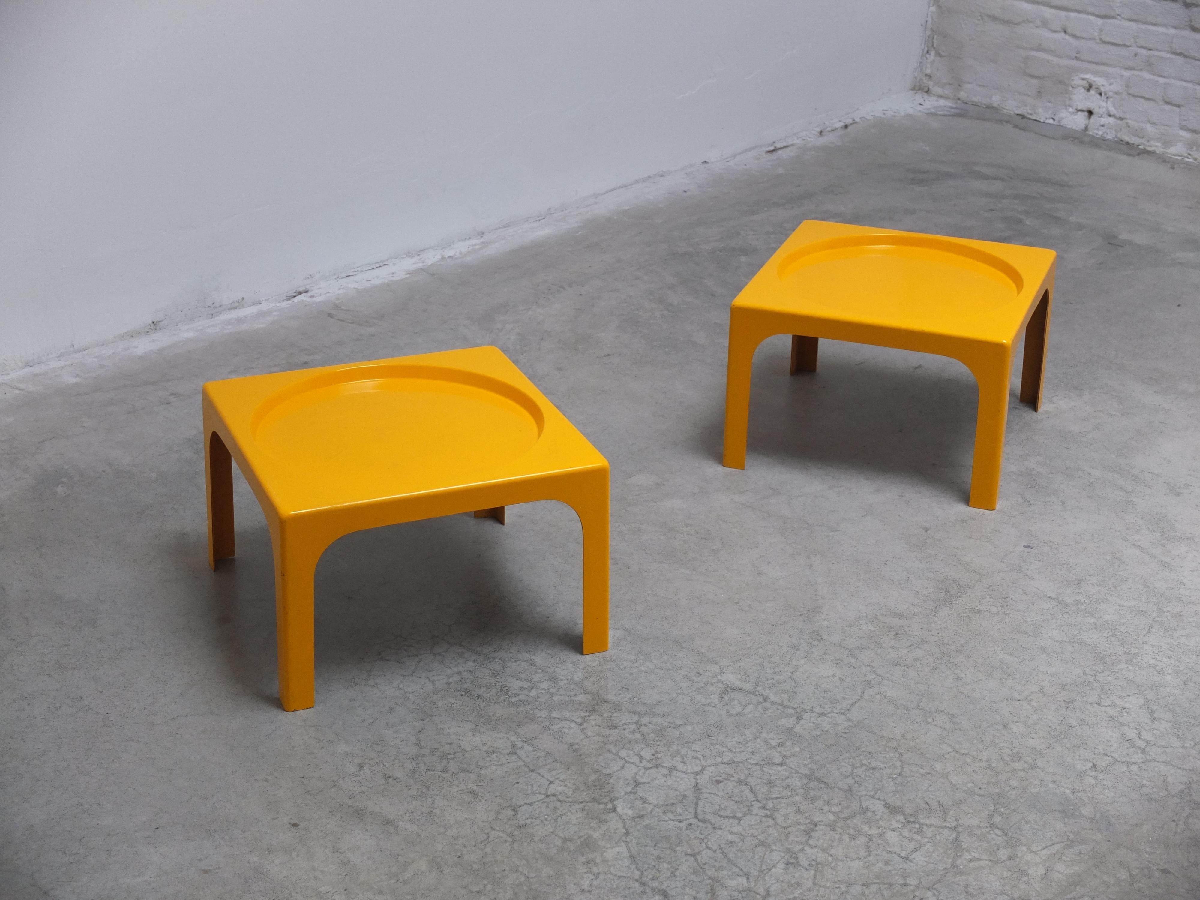 Paire de tables d'appoint en fibre de verre par Marc Berthier pour Prisunic, 1970 en vente 5