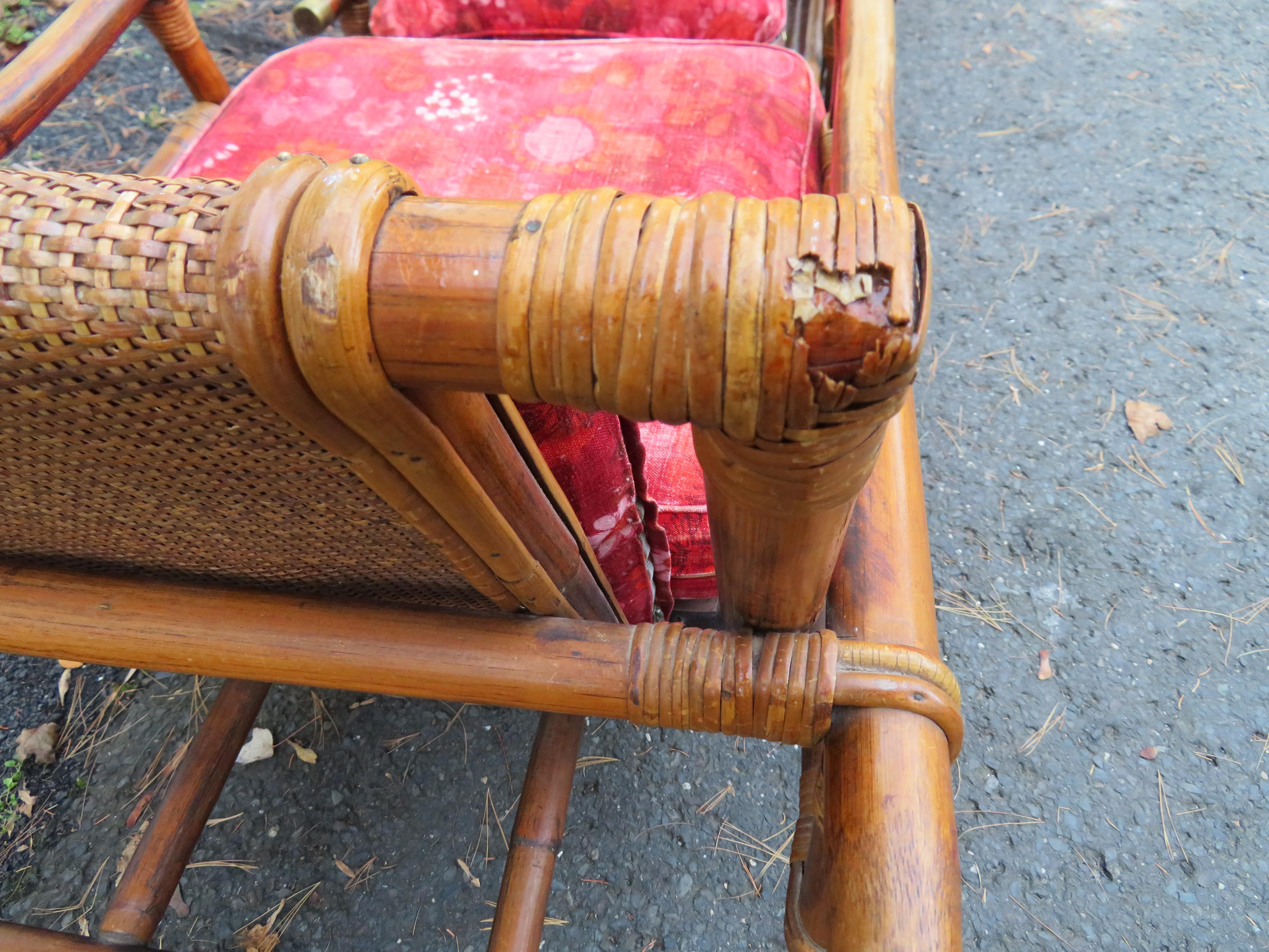 Paire de fauteuils club en rotin Ficks Reed, ottomane, style campagne John Wisner en vente 4