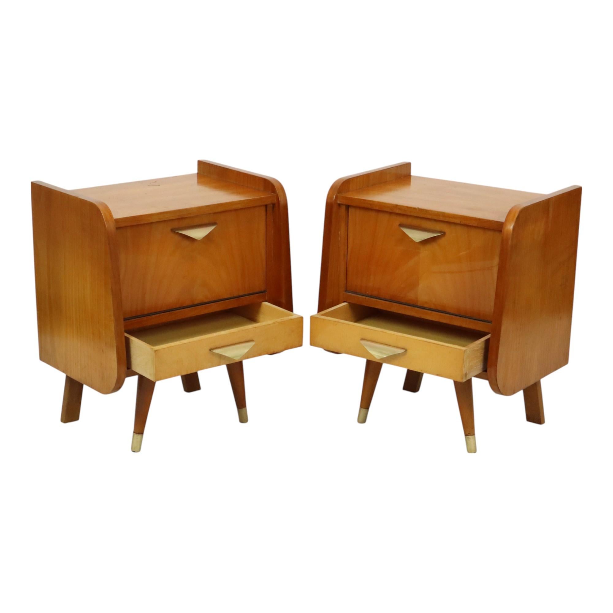 XX secolo Coppia di comodini in legno Rockabilly degli anni '50 Vintage Design in vendita