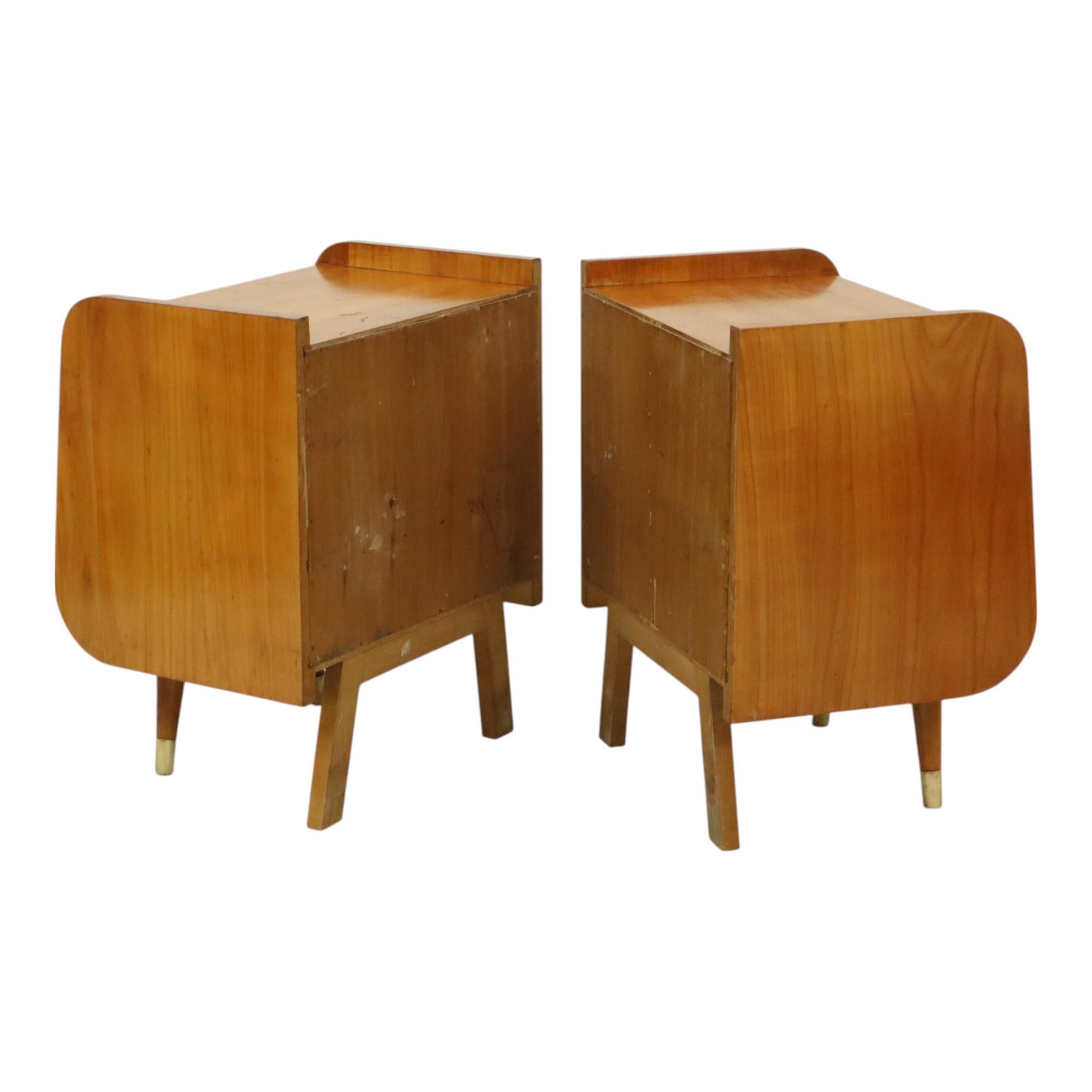 Coppia di comodini in legno Rockabilly degli anni '50 Vintage Design in vendita 1