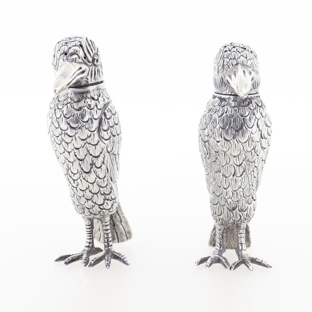 Pair of Figural Crow (or Bird Shaped) Sterling Silver Salt & Pepper Shakers In Good Condition For Sale In Philadelphia, PA