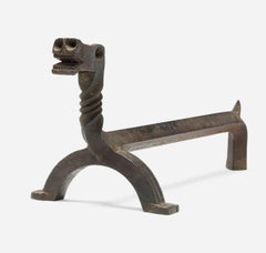 Pareja de morillos de dragón figurados a la manera de Samuel Yellin 1930c.