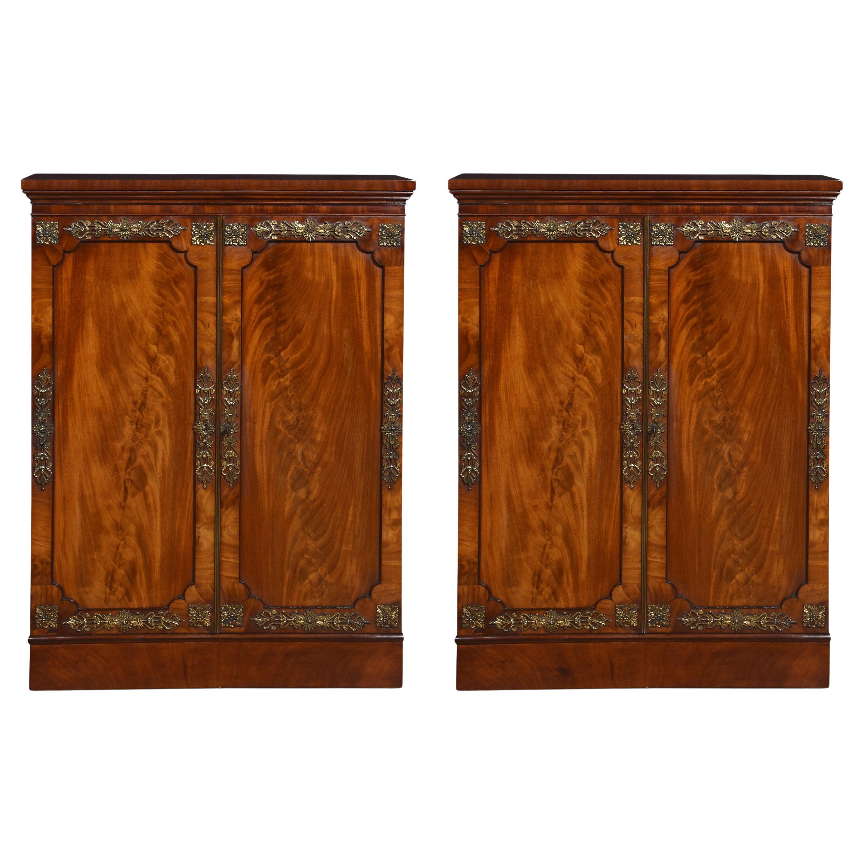 Pair of figured mahogany cabinet For Sale