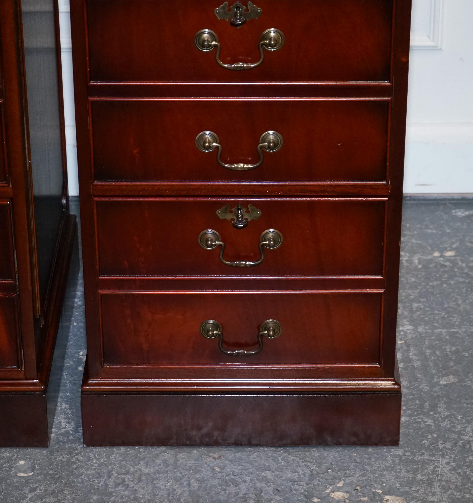 PAIR OF FILLING CABINETS BURGUNDY LEATHER GOLD EMBOSSED TOP 3 SPACiOUS DRAWERS For Sale 1