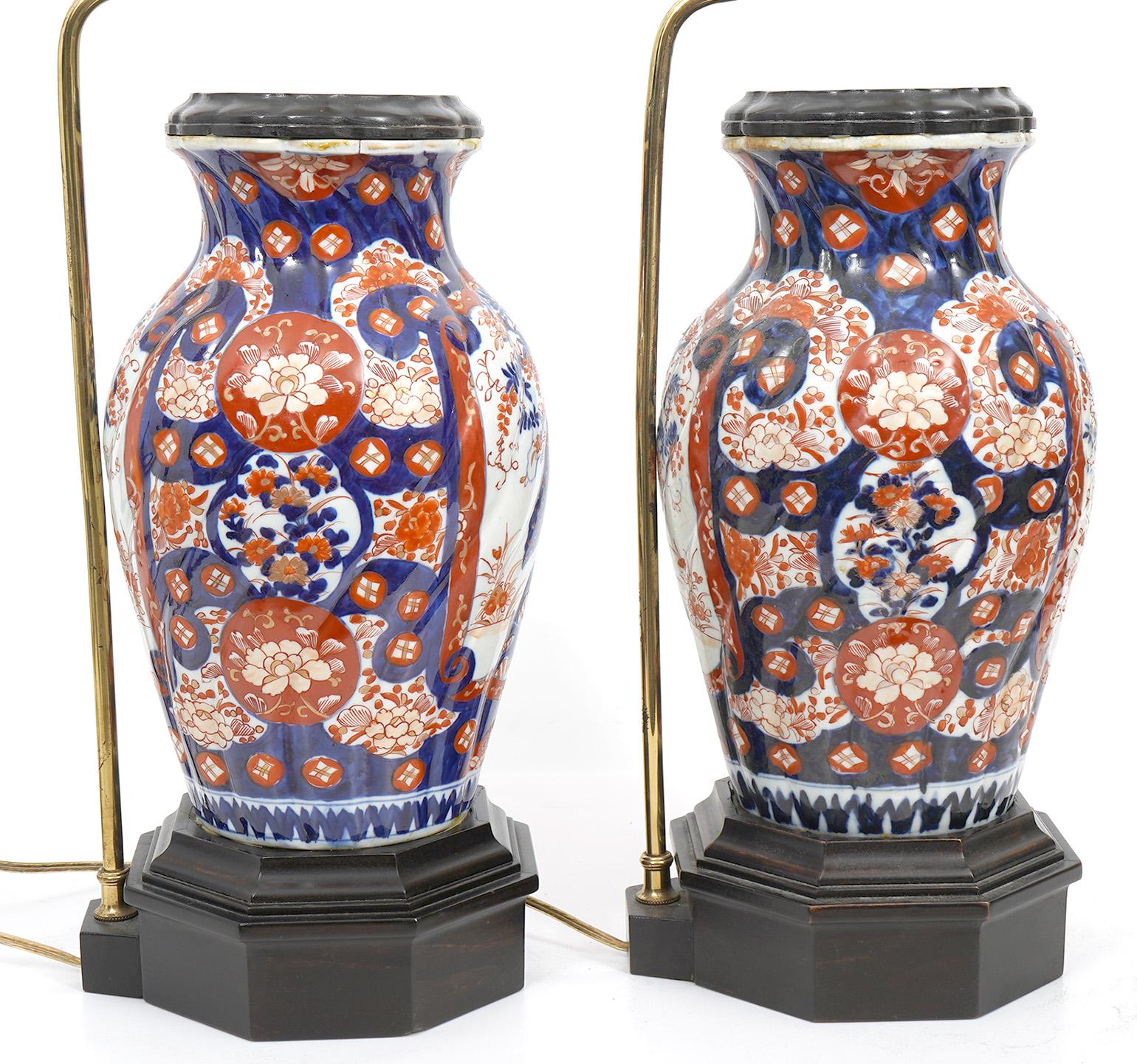 Pair of Fine Antique Japanese Imari Porcelain Lamps 5