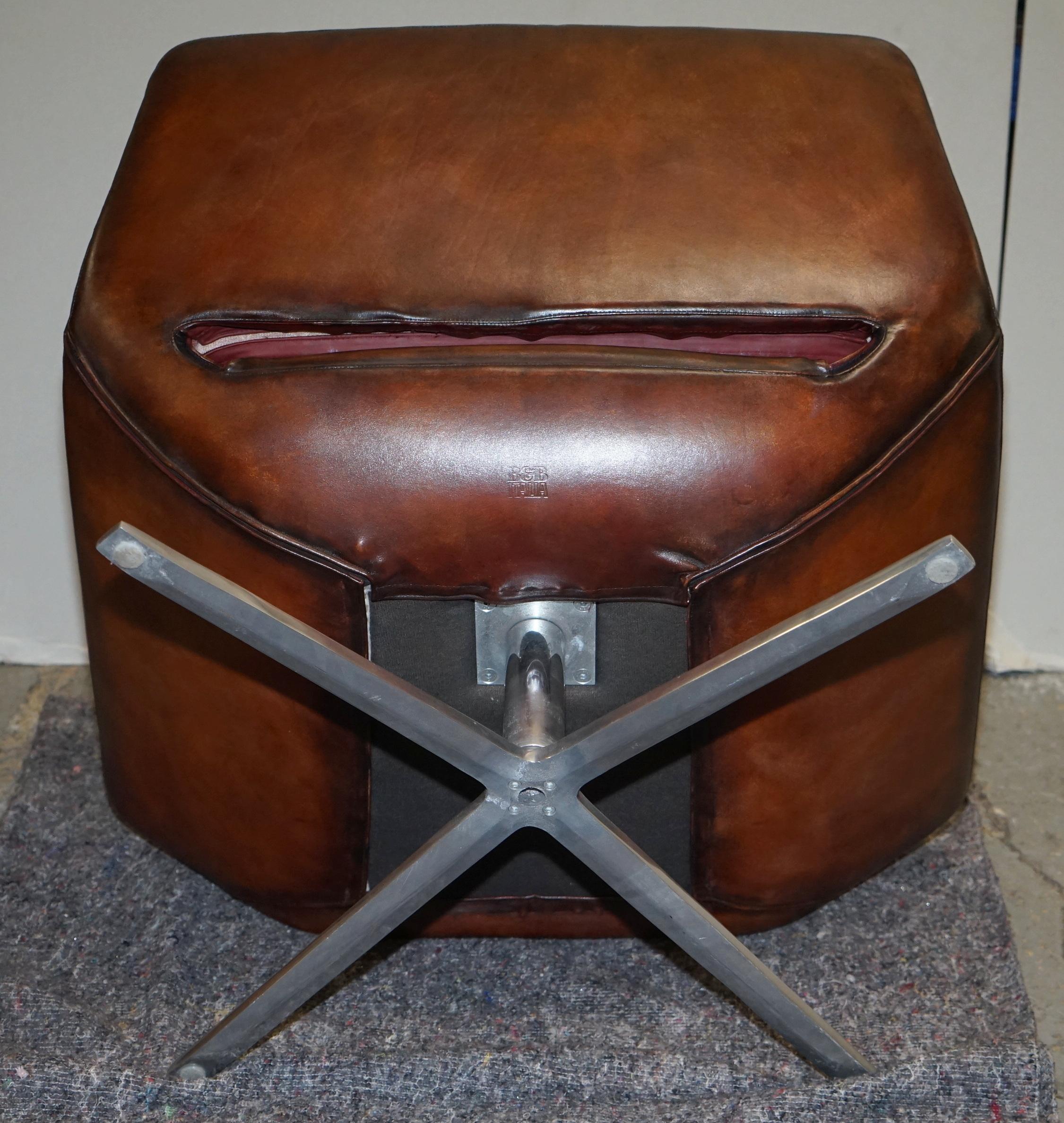 PAIR OF FINE B&B ITALIA METROPOLITAN HAND DYED BROWN LEATHER SWIVEL ARMCHAIRs For Sale 13