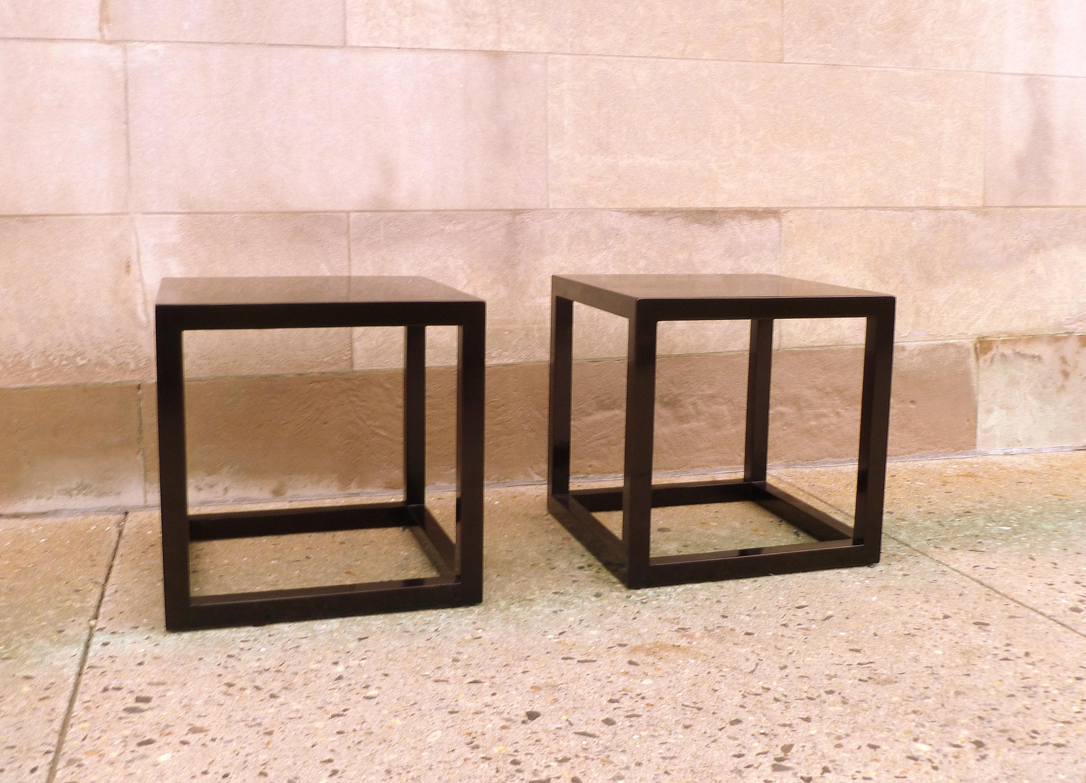 Chinese Pair of Fine Black Lacquer End Tables For Sale