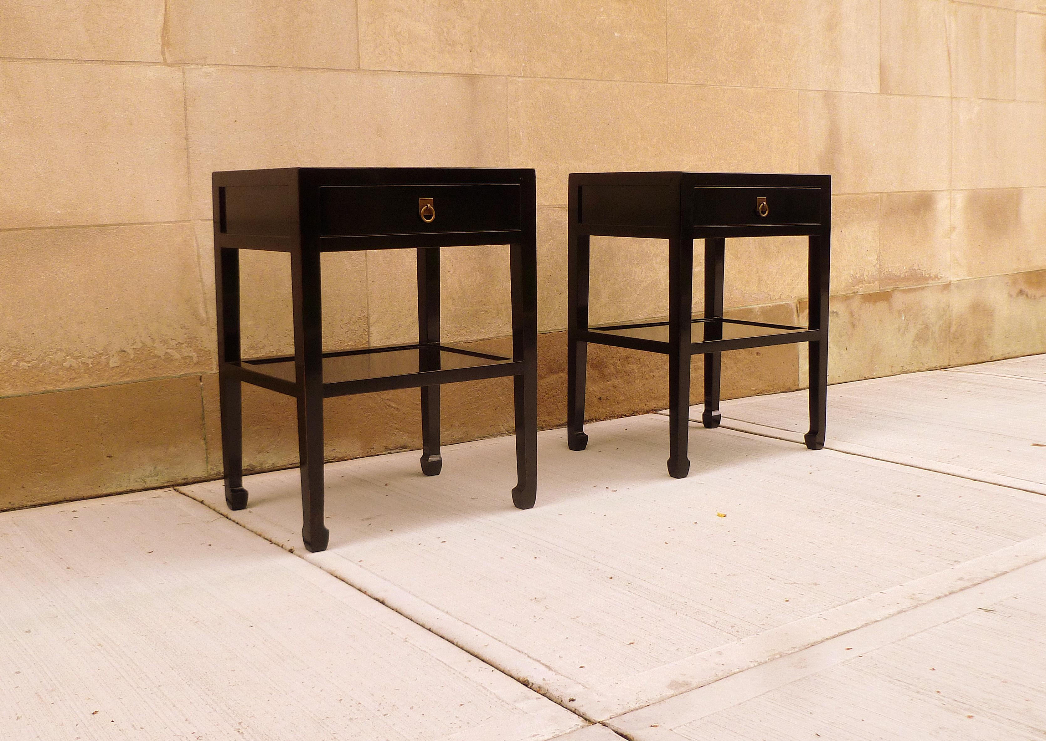 Pair of Fine Black Lacquer End Tables In Excellent Condition In Greenwich, CT