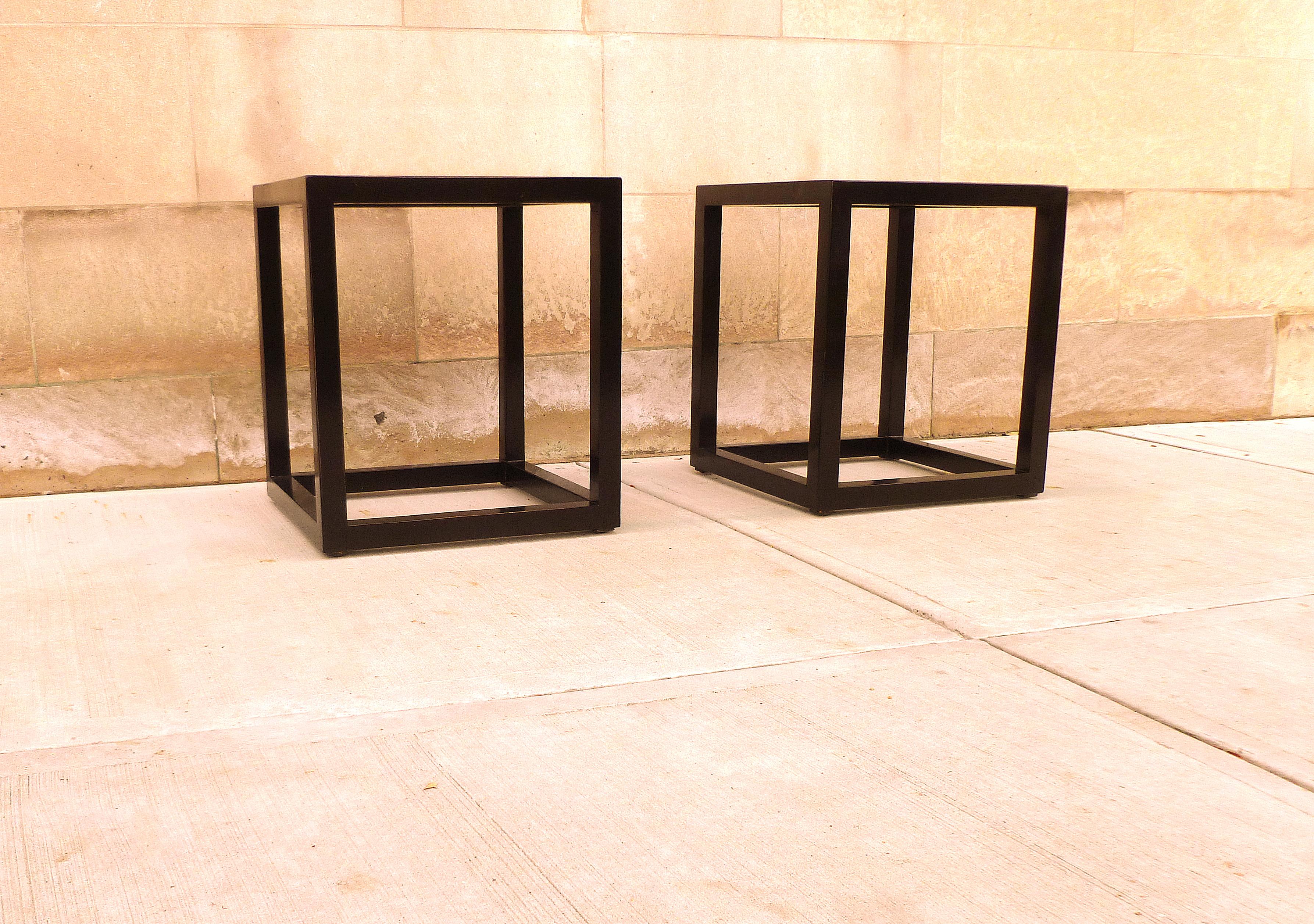 Pair of Fine Black Lacquer End Tables For Sale 1