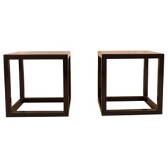 Paire de tables d'extrémité en laque noire