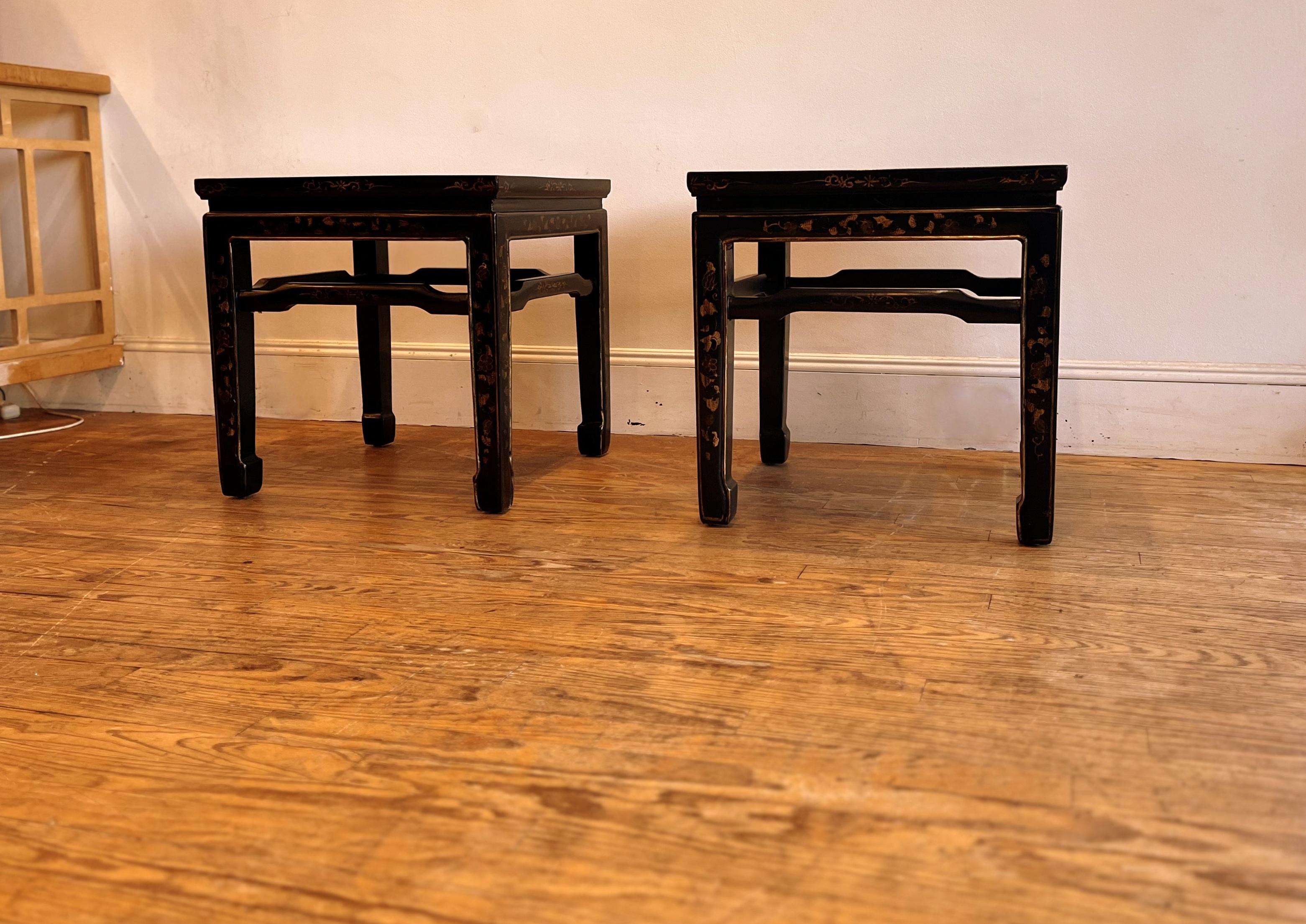 Chinese Pair of Fine Black Lacquer End Tables with Gilt Motif For Sale