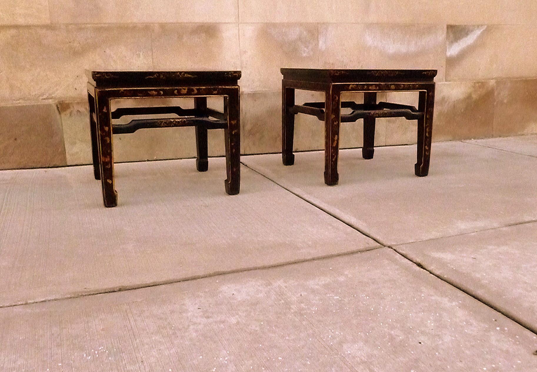  Pair of Fine Black Lacquer End Tables with Gilt Motif In Excellent Condition For Sale In Greenwich, CT