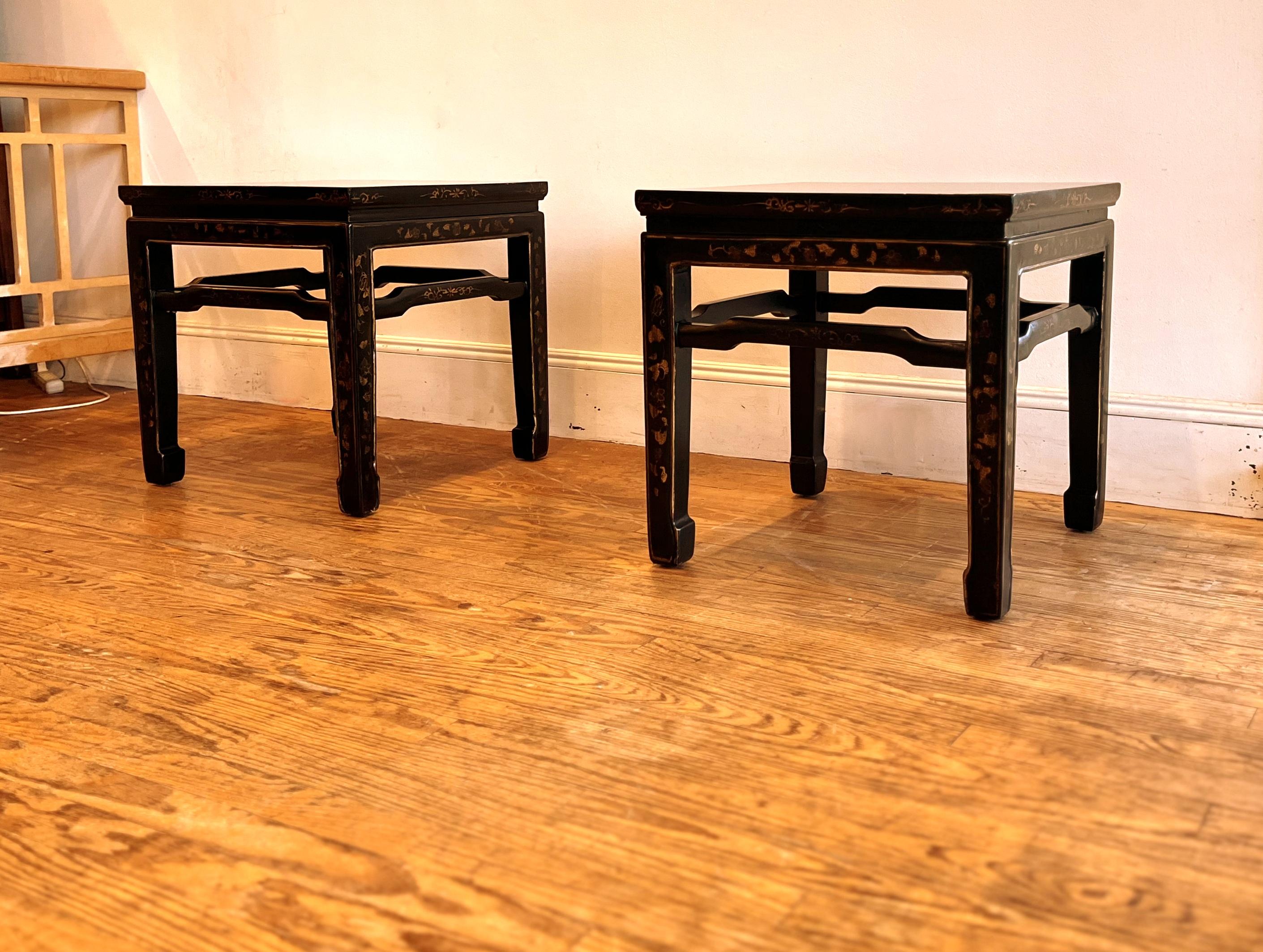 20th Century Pair of Fine Black Lacquer End Tables with Gilt Motif For Sale