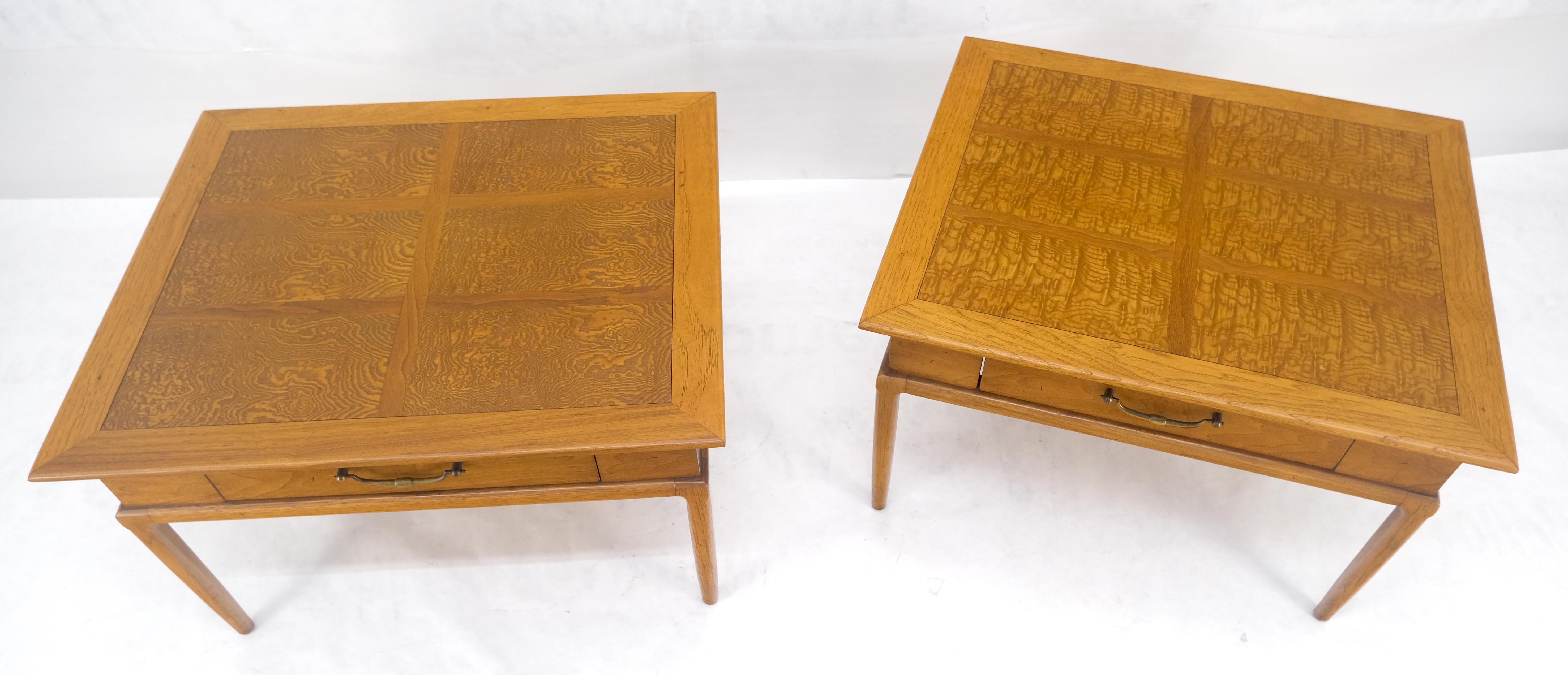 Paire de tables d'appoint carrées en érable tigré blond à un tiroir MINT en vente 4