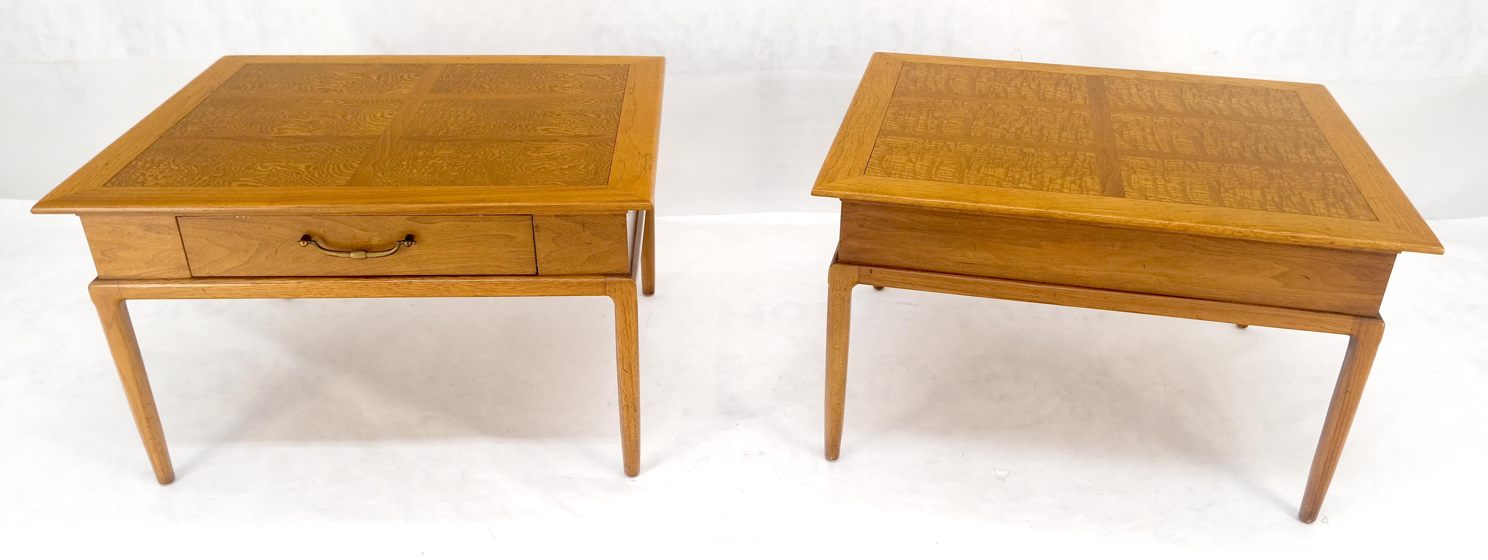 Paire de tables d'appoint carrées en érable tigré blond à un tiroir MINT en vente 8
