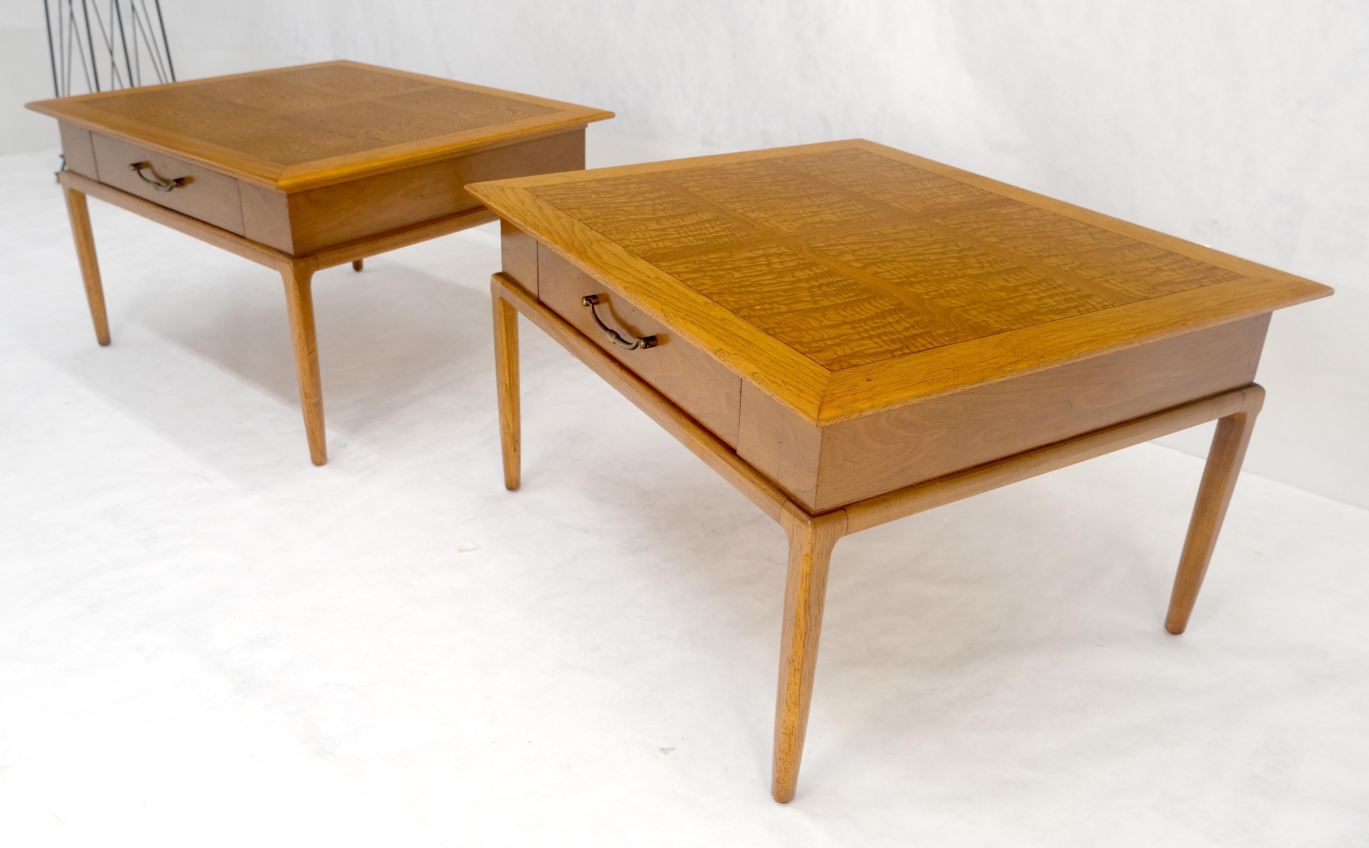 Paire de tables d'appoint carrées en érable tigré blond à un tiroir MINT en vente 1