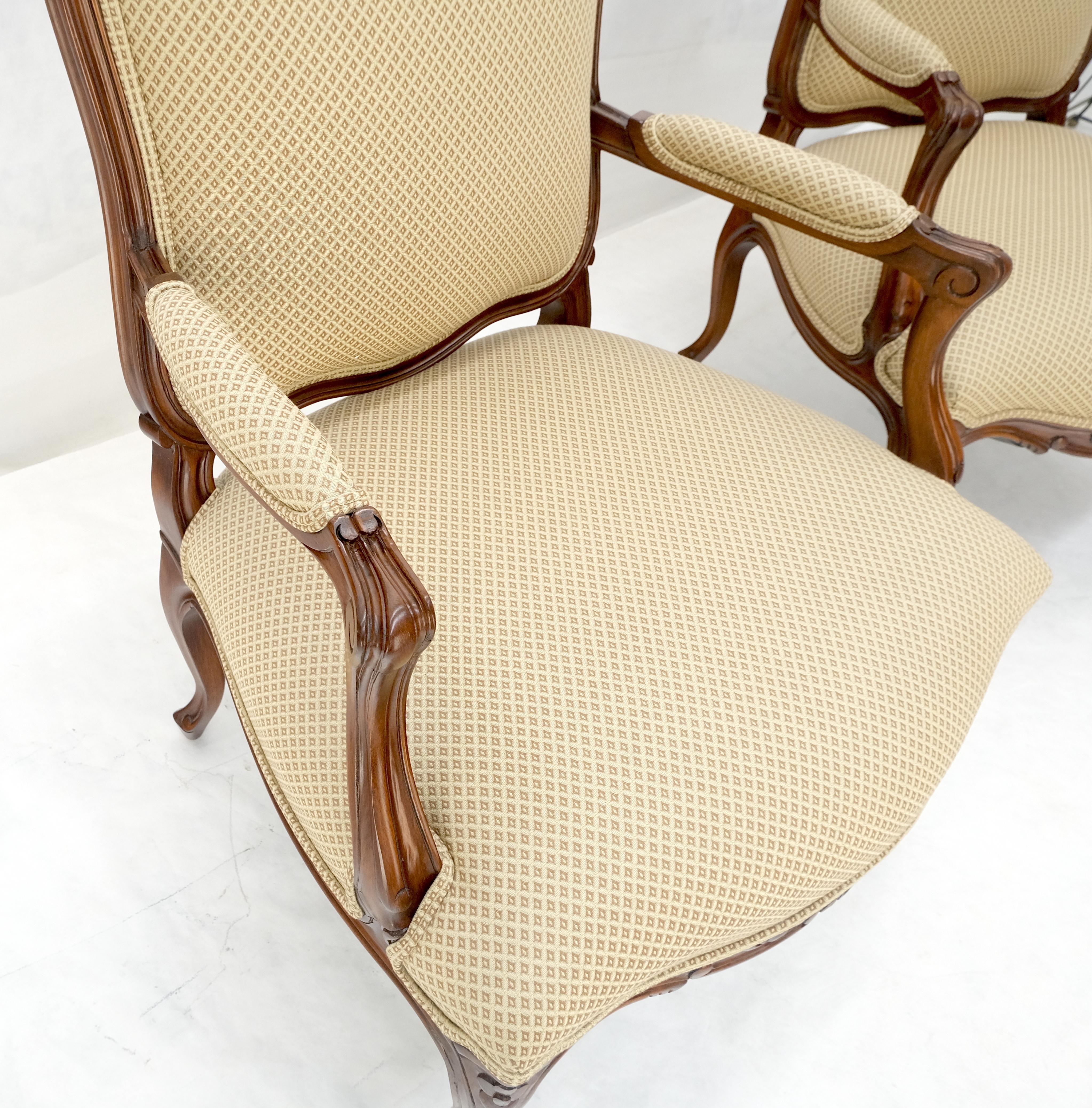 20ième siècle Paire d'objets sculptés de style Louisiane  XV Fauteuils Fauteuils de cheminée MINT en vente