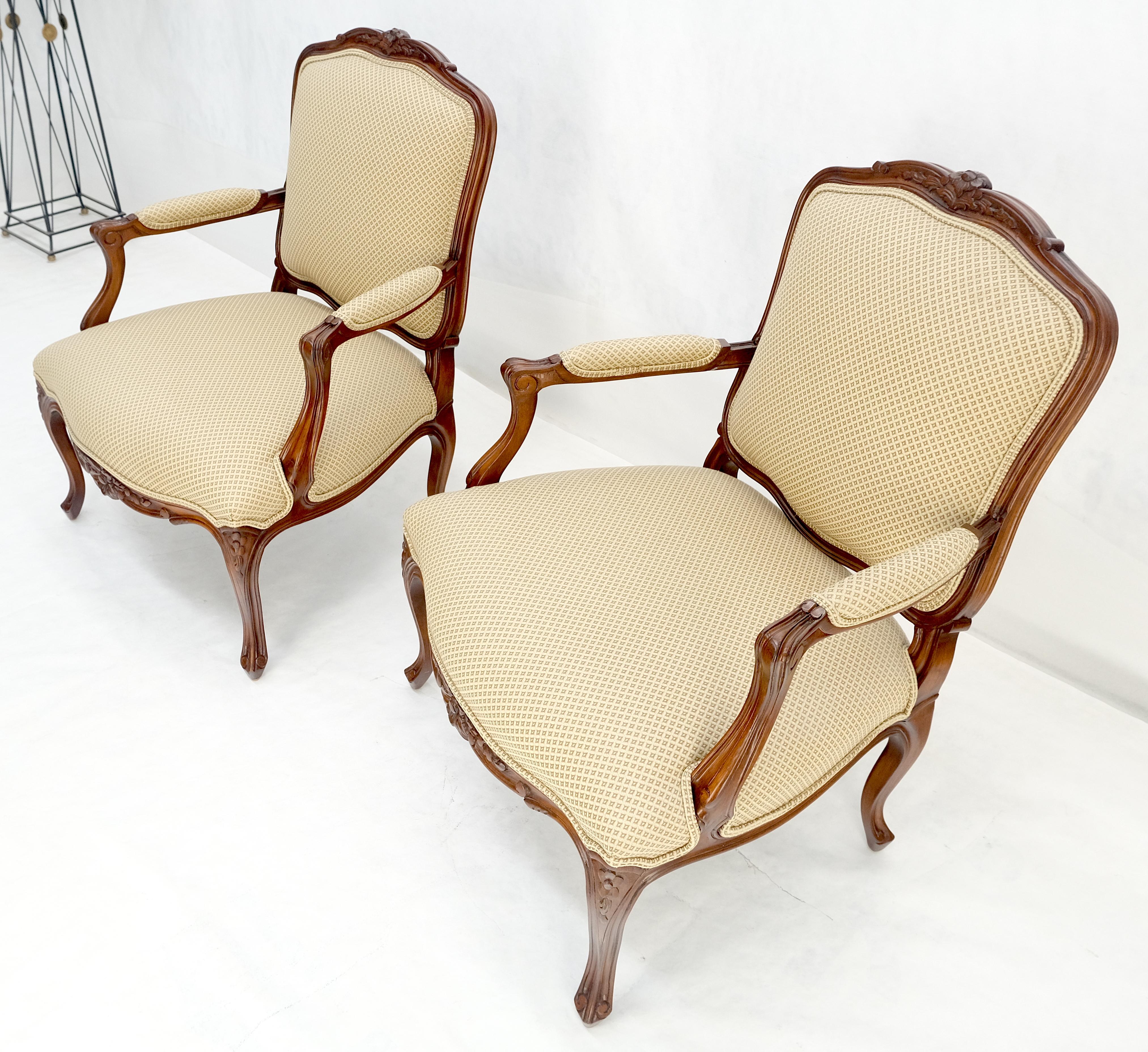 Tissu d'ameublement Paire d'objets sculptés de style Louisiane  XV Fauteuils Fauteuils de cheminée MINT en vente
