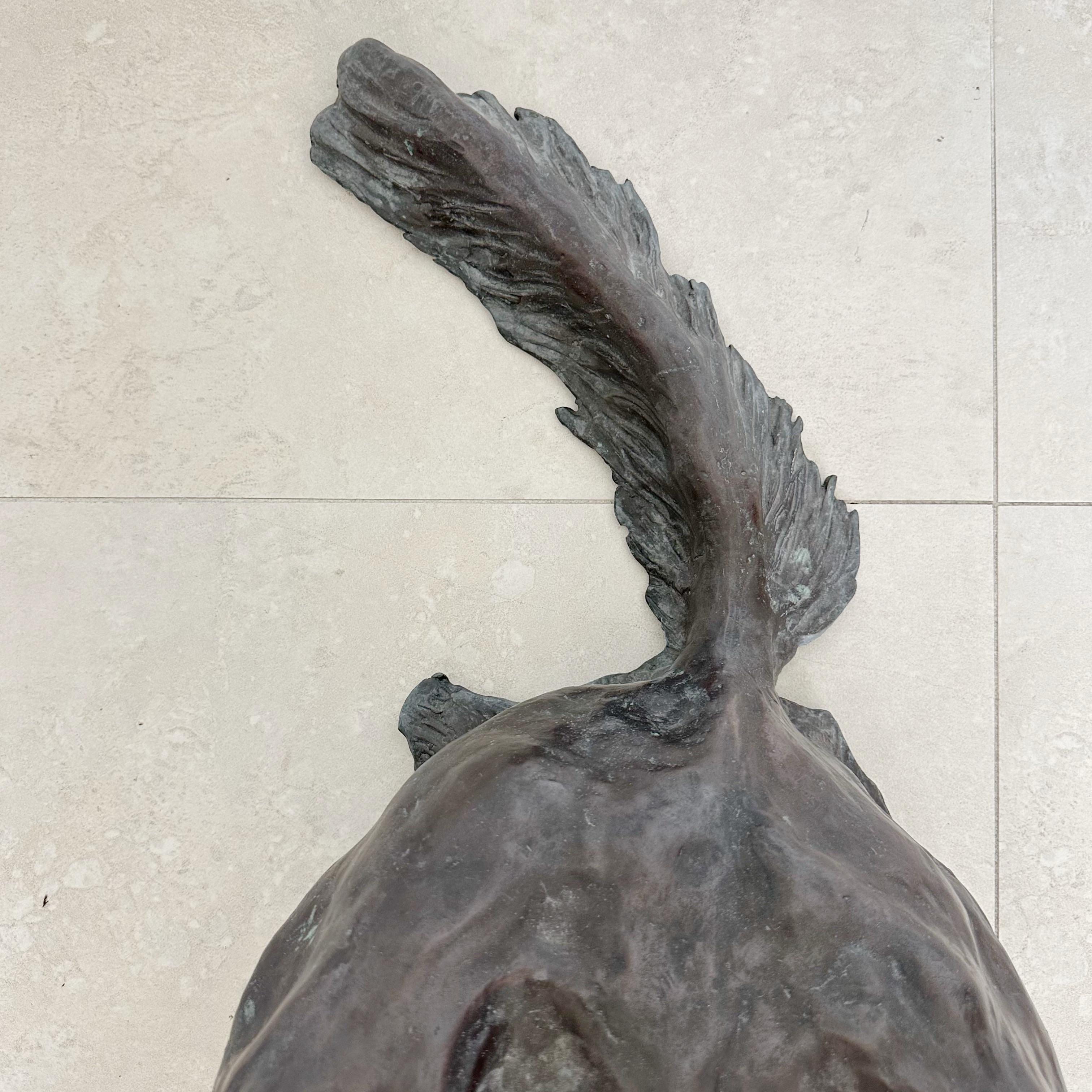 Pareja de finas esculturas opuestas de fundición en bronce de perro borzoi en reposo Bronce en venta