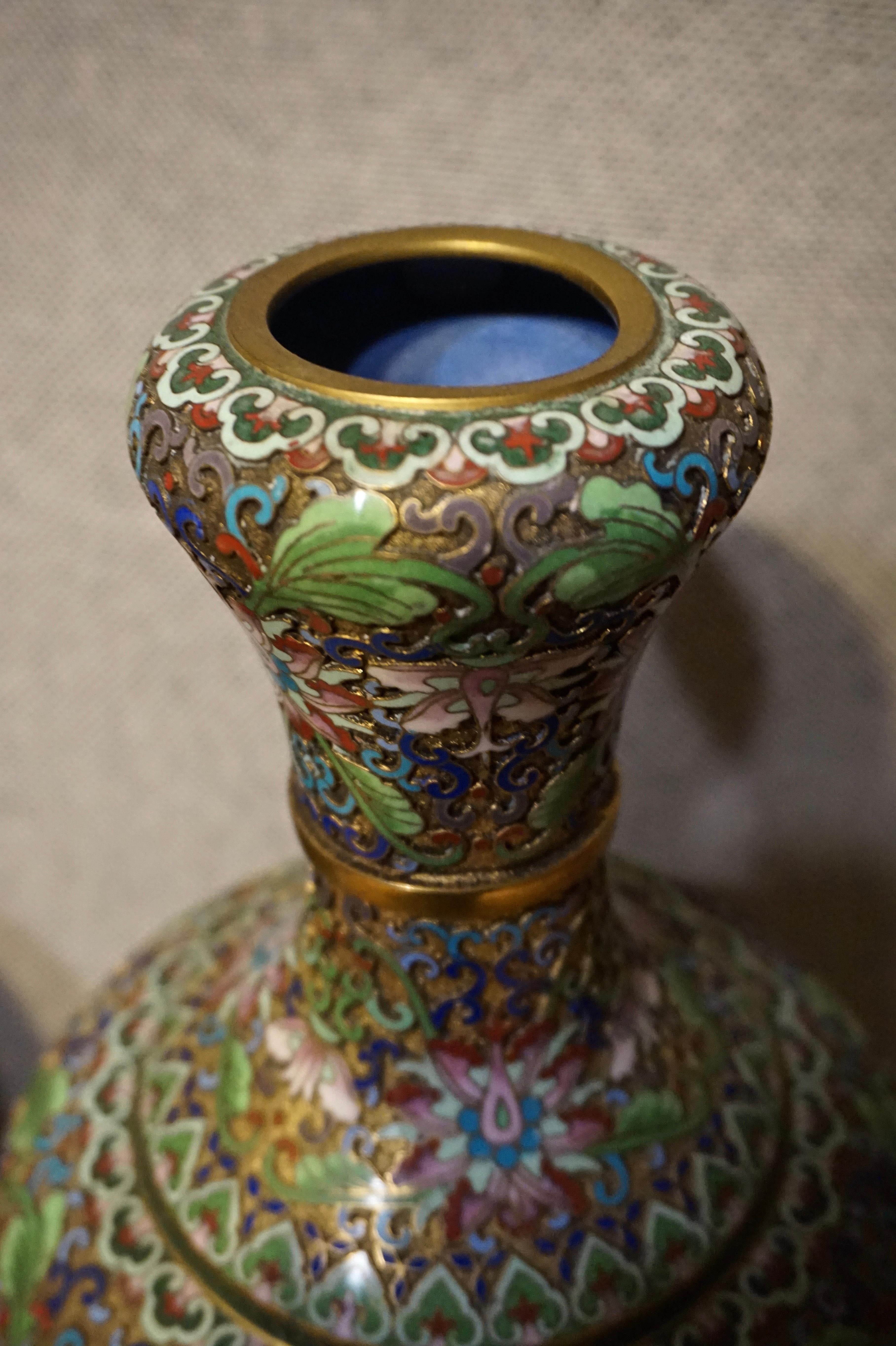 Pair of Fine Chinese Cloisonne Gooseneck Vases 3