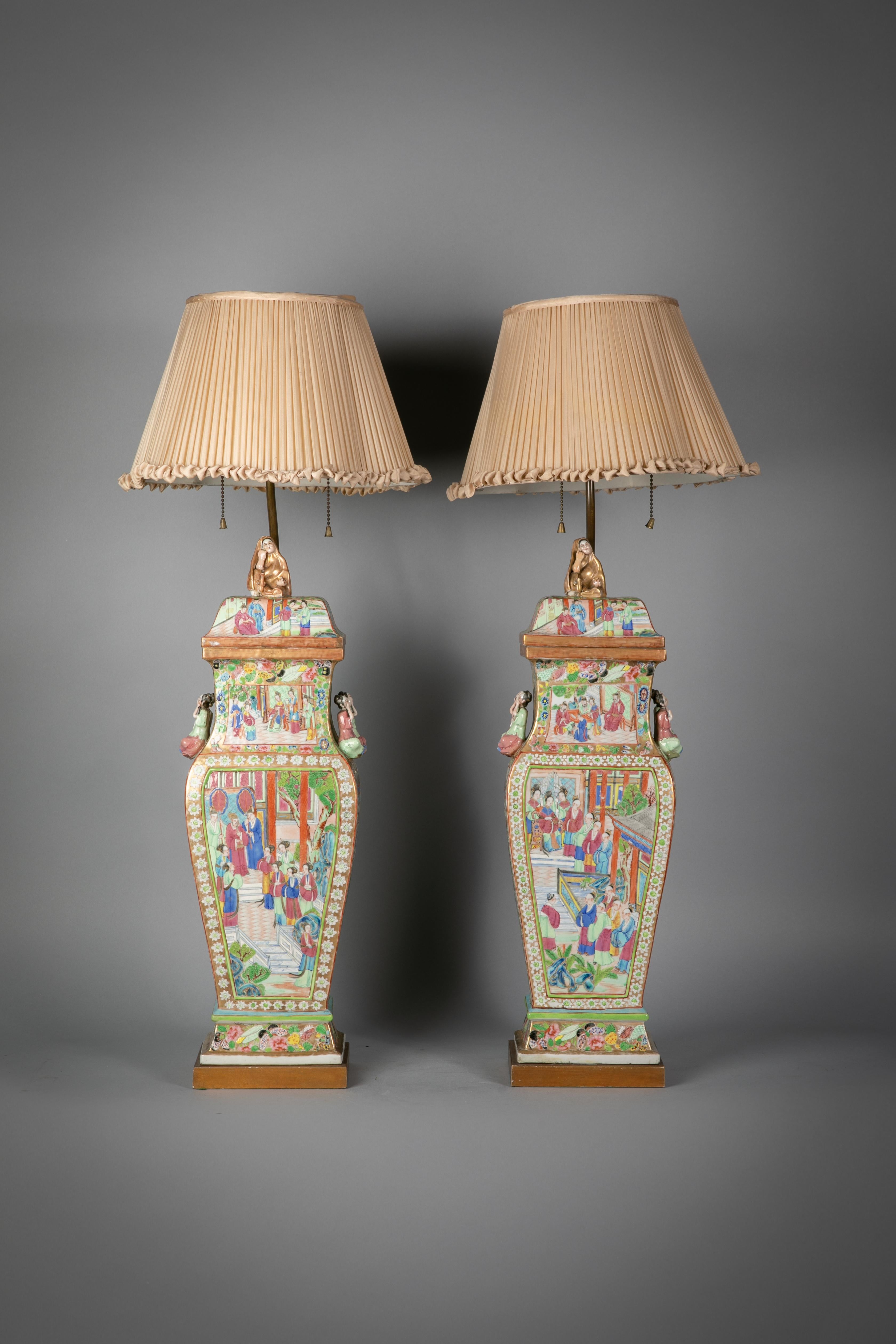 Pair of Fine Chinese Porcelain Rose Mandarin Covered Vases as Lamps, Circa 1840 For Sale 5