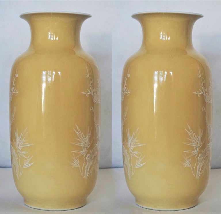 Pair Large Fine Chinese YellowGround Decorated Vases Early 20th