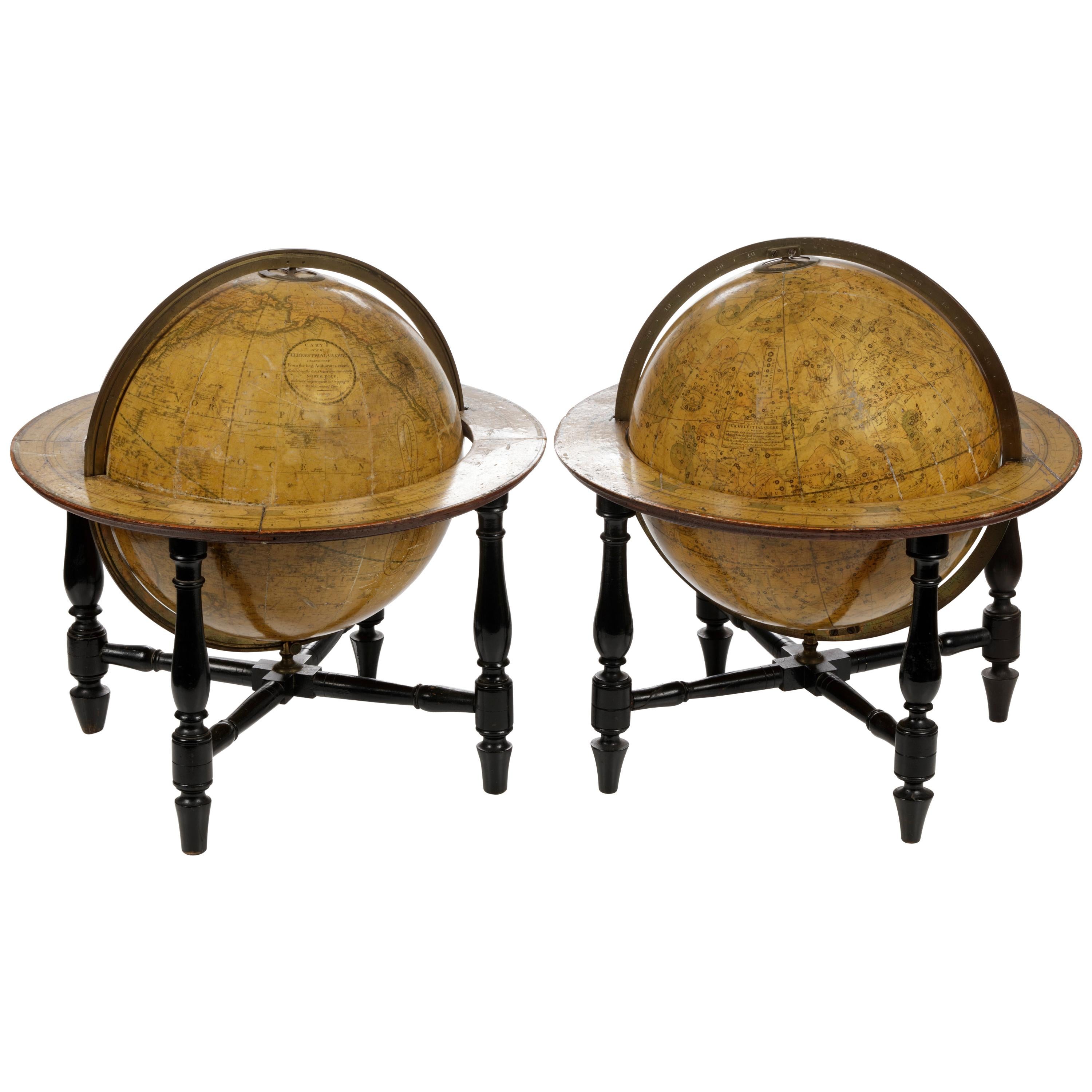 Paire de globes de bureau de qualité par J. Cary, 1816 et 1824 en vente