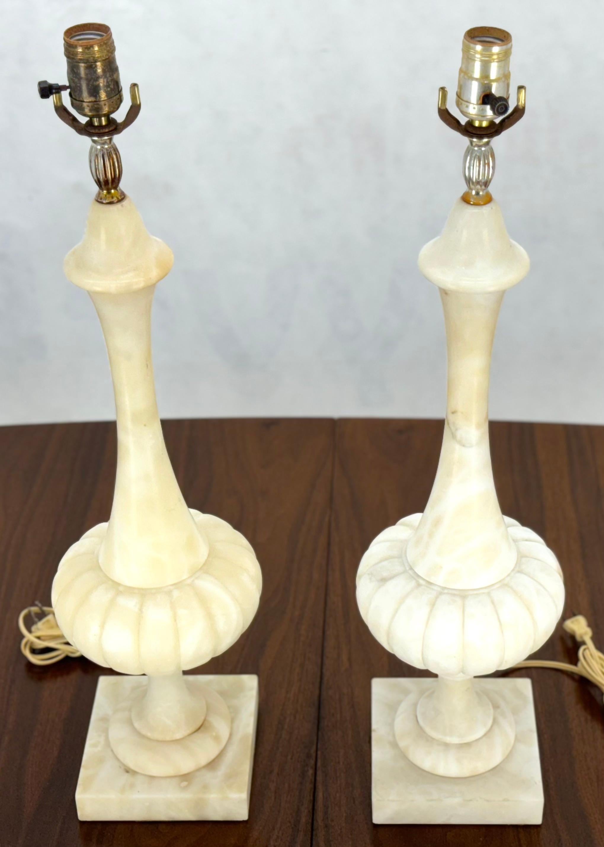 Pair of Fine Elegant Alabaster Marble Onion Shape Bases Table Lamps Clean! For Sale 5