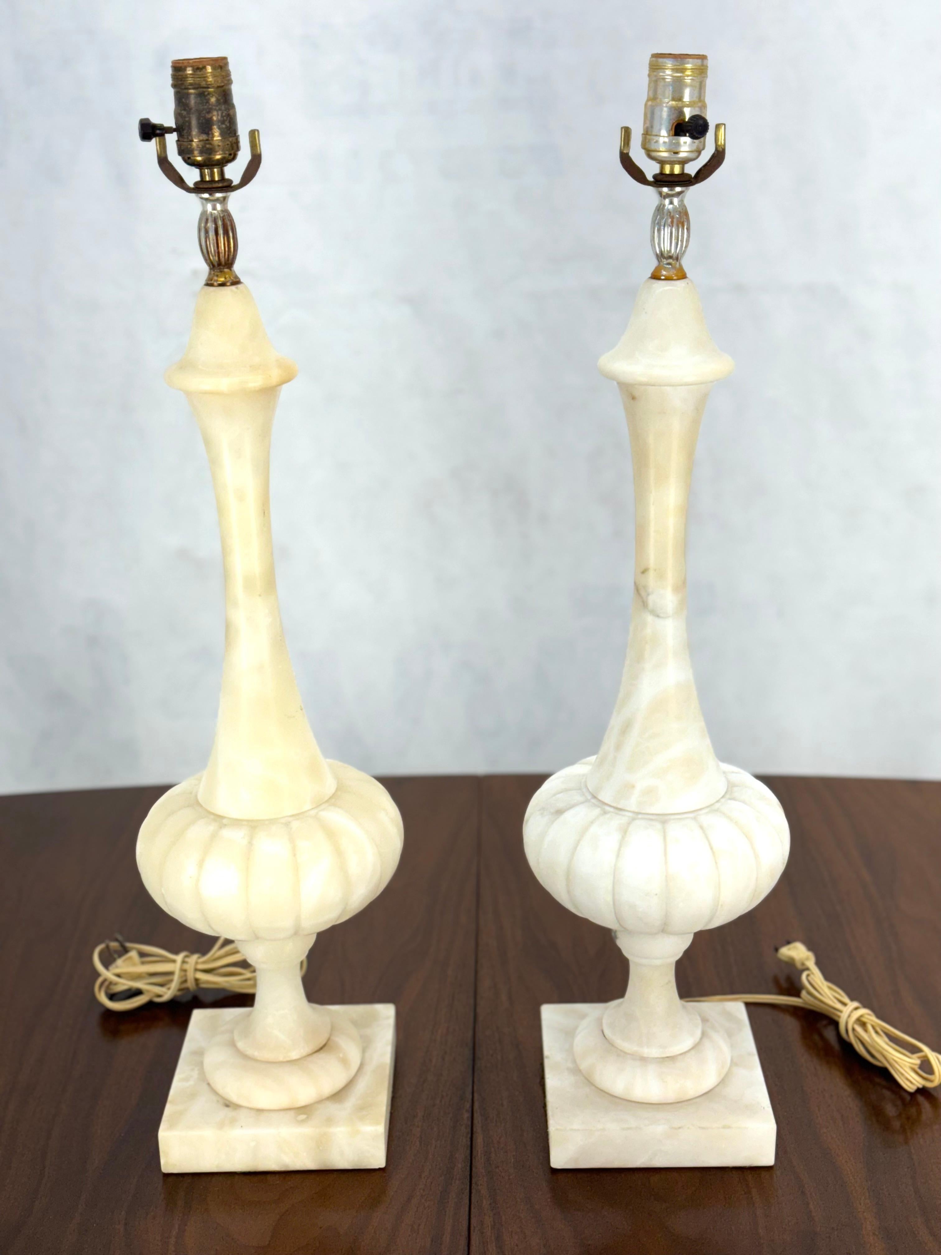 American Pair of Fine Elegant Alabaster Marble Onion Shape Bases Table Lamps Clean! For Sale