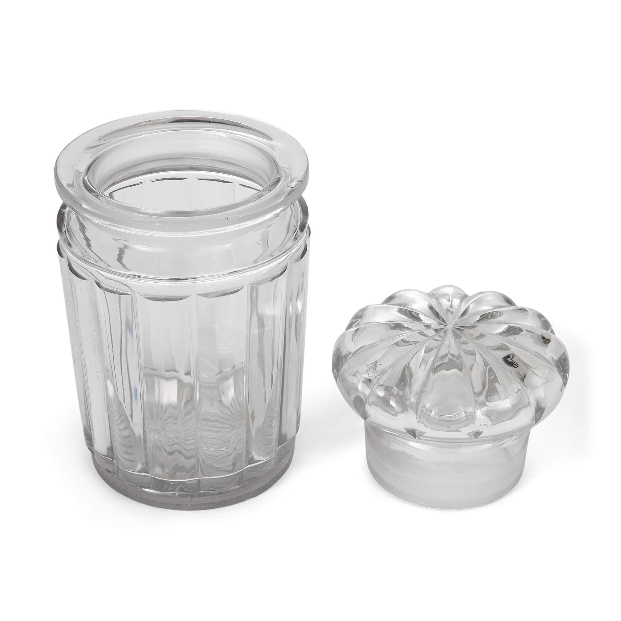Pair of Fine English Glass Jars with Fitted Stoppers In Good Condition For Sale In London, GB