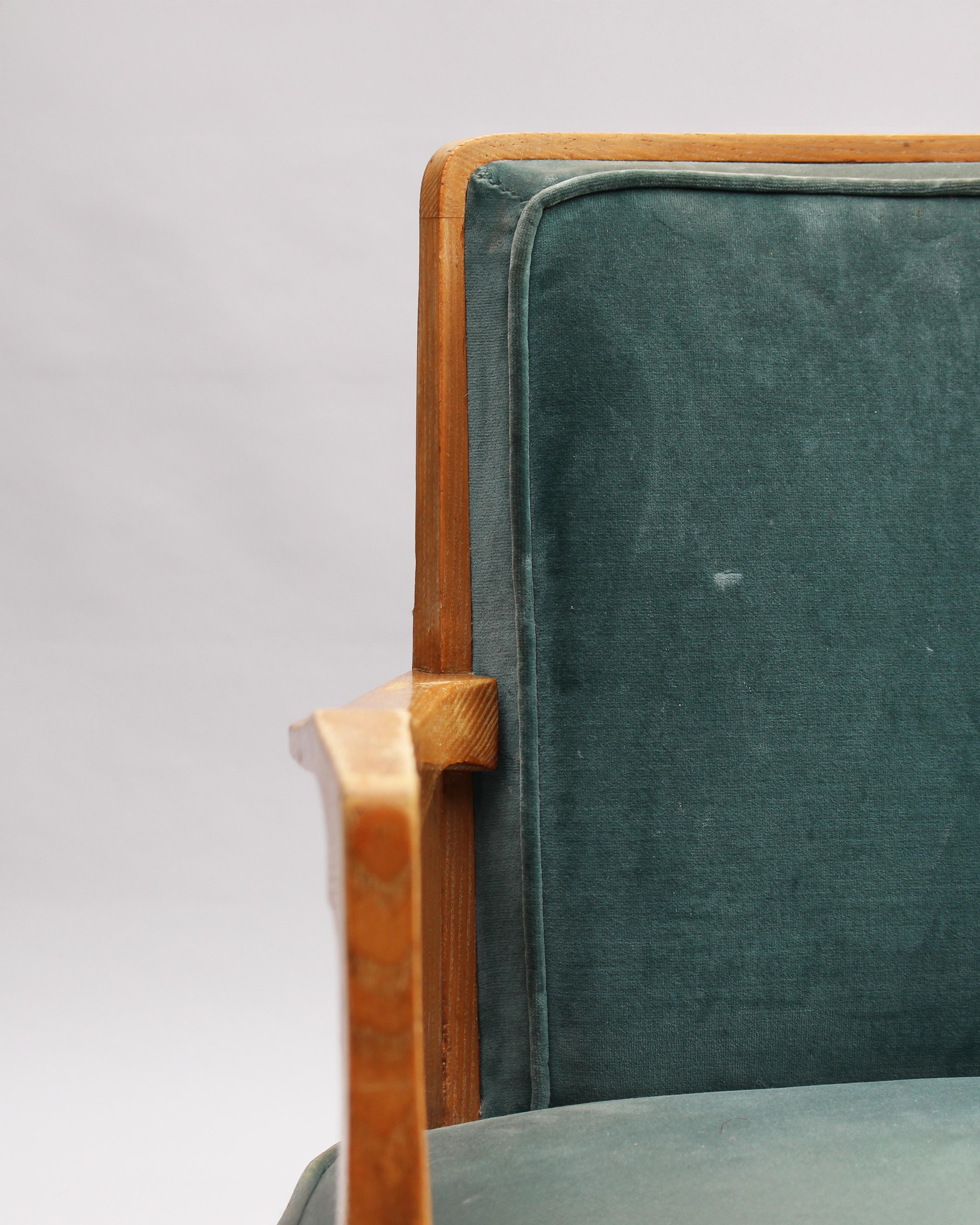 Coppia di raffinate poltrone francesi degli anni '50 di Raphael in vendita 4
