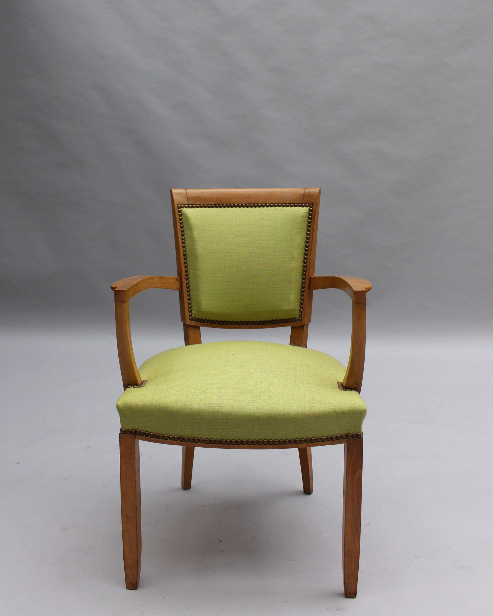 Français Paire de fauteuils Art Déco français de qualité par Jules Leleu en vente