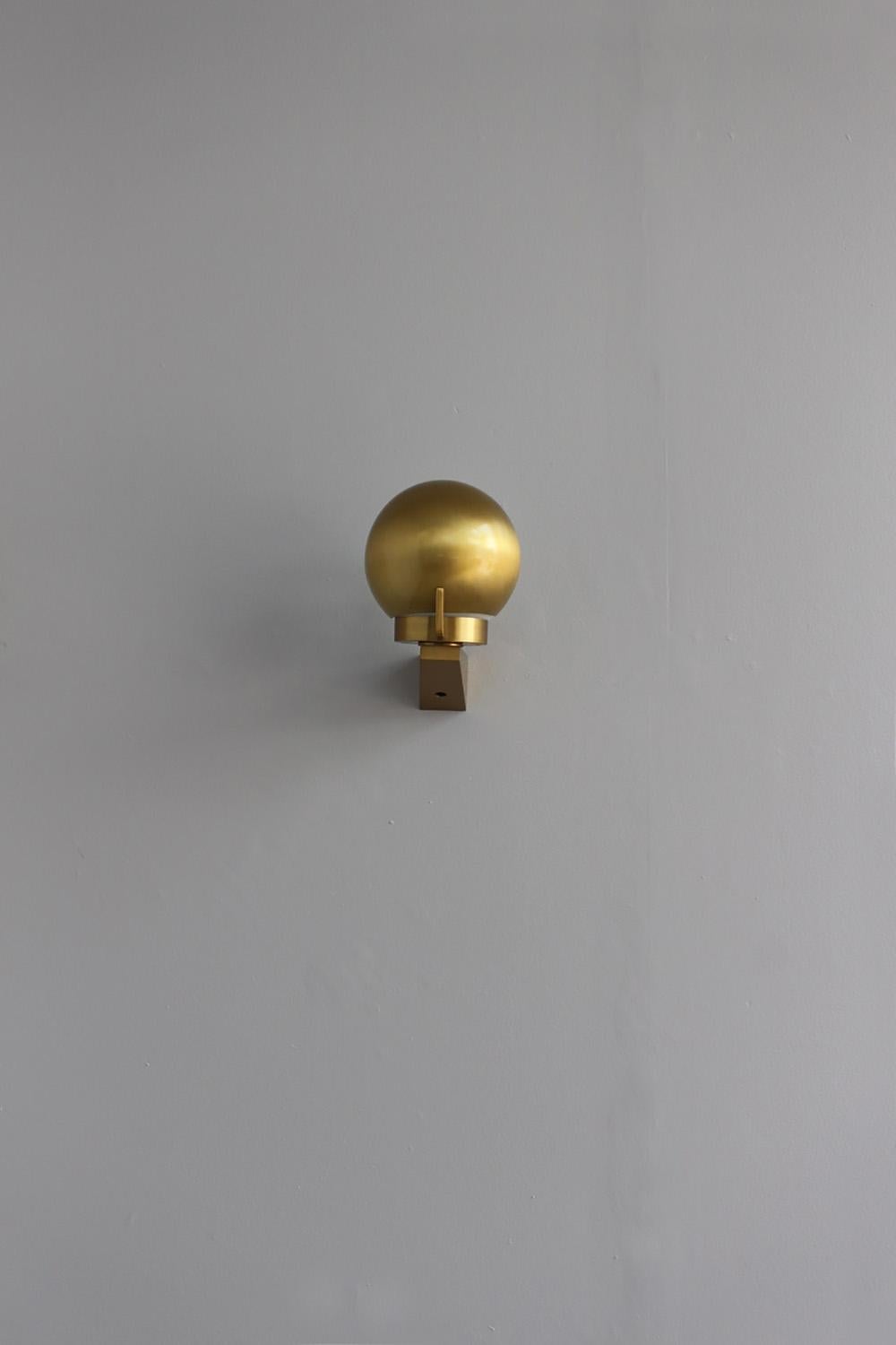 Paire d'appliques / lampes de lecture Art Déco françaises en bronze et verre par Perzel en vente 3