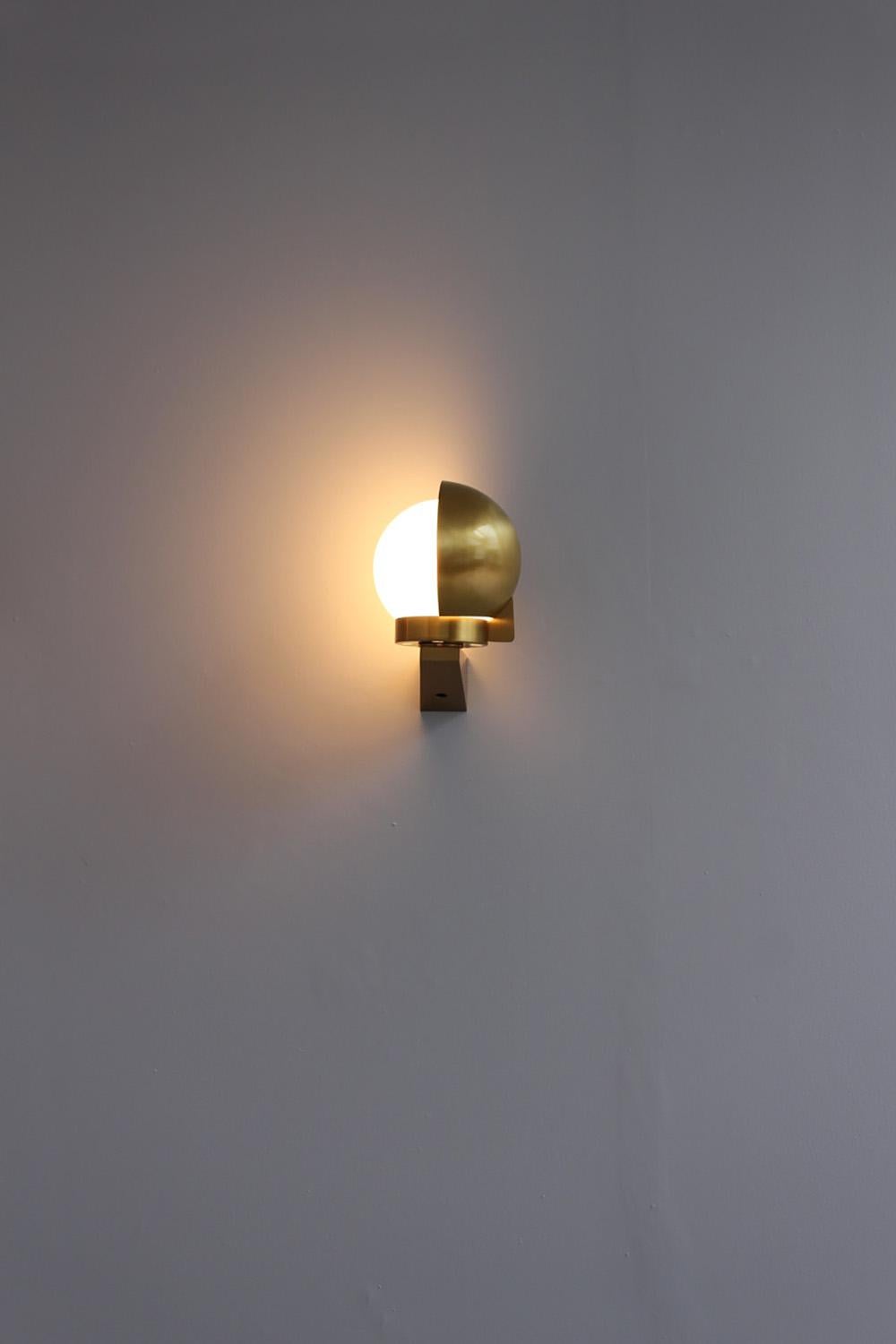 Paire d'appliques / lampes de lecture Art Déco françaises en bronze et verre par Perzel en vente 6
