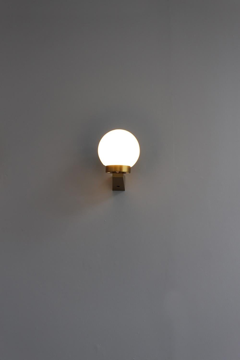 Paire d'appliques / lampes de lecture Art Déco françaises en bronze et verre par Perzel en vente 8