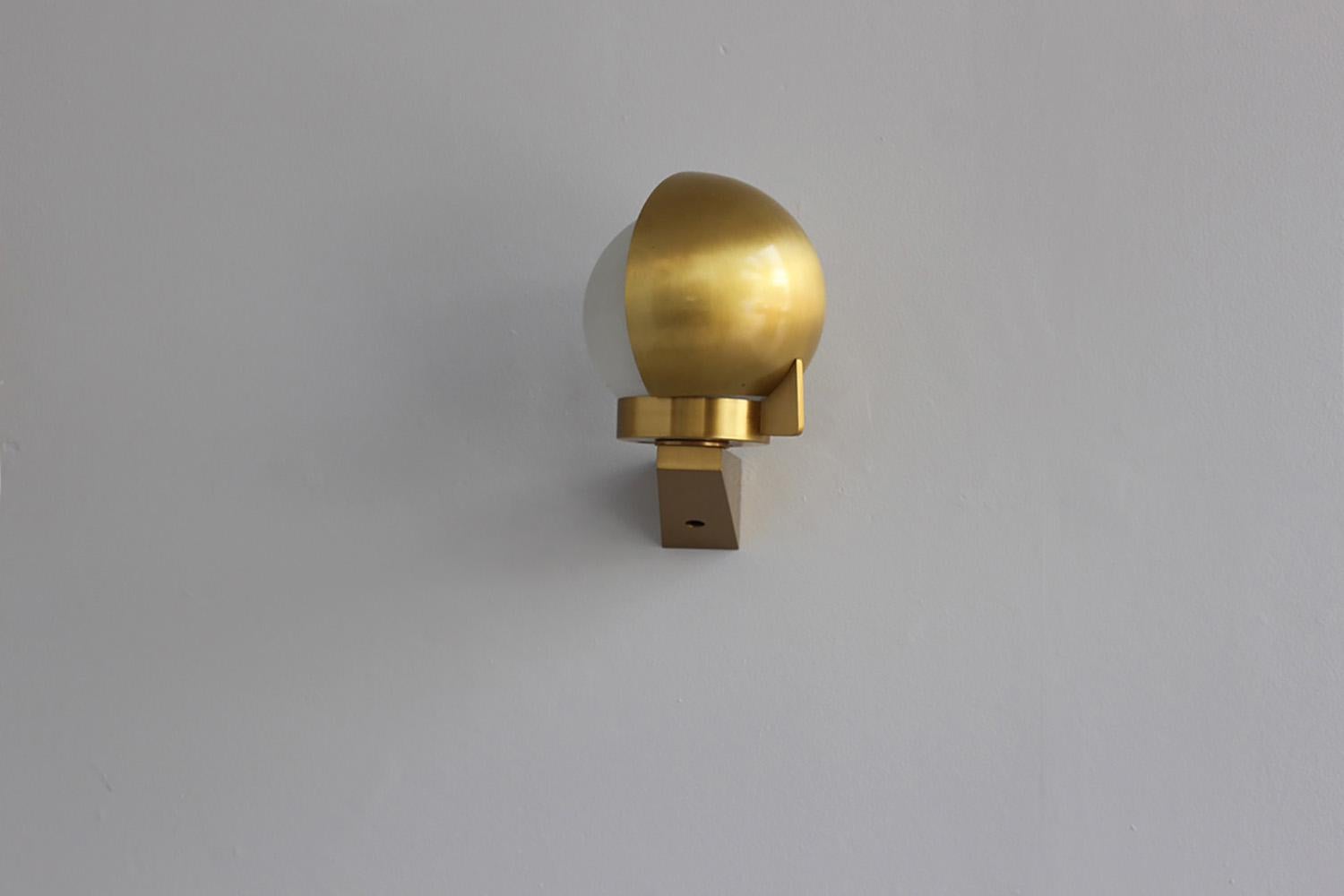 Paire d'appliques / lampes de lecture Art Déco françaises en bronze et verre par Perzel en vente 1