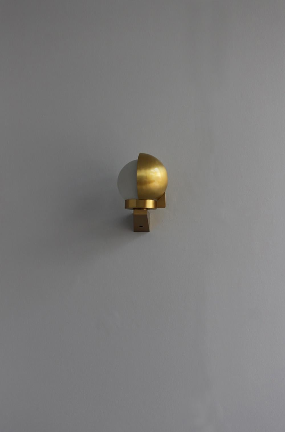 Paire d'appliques / lampes de lecture Art Déco françaises en bronze et verre par Perzel en vente 2