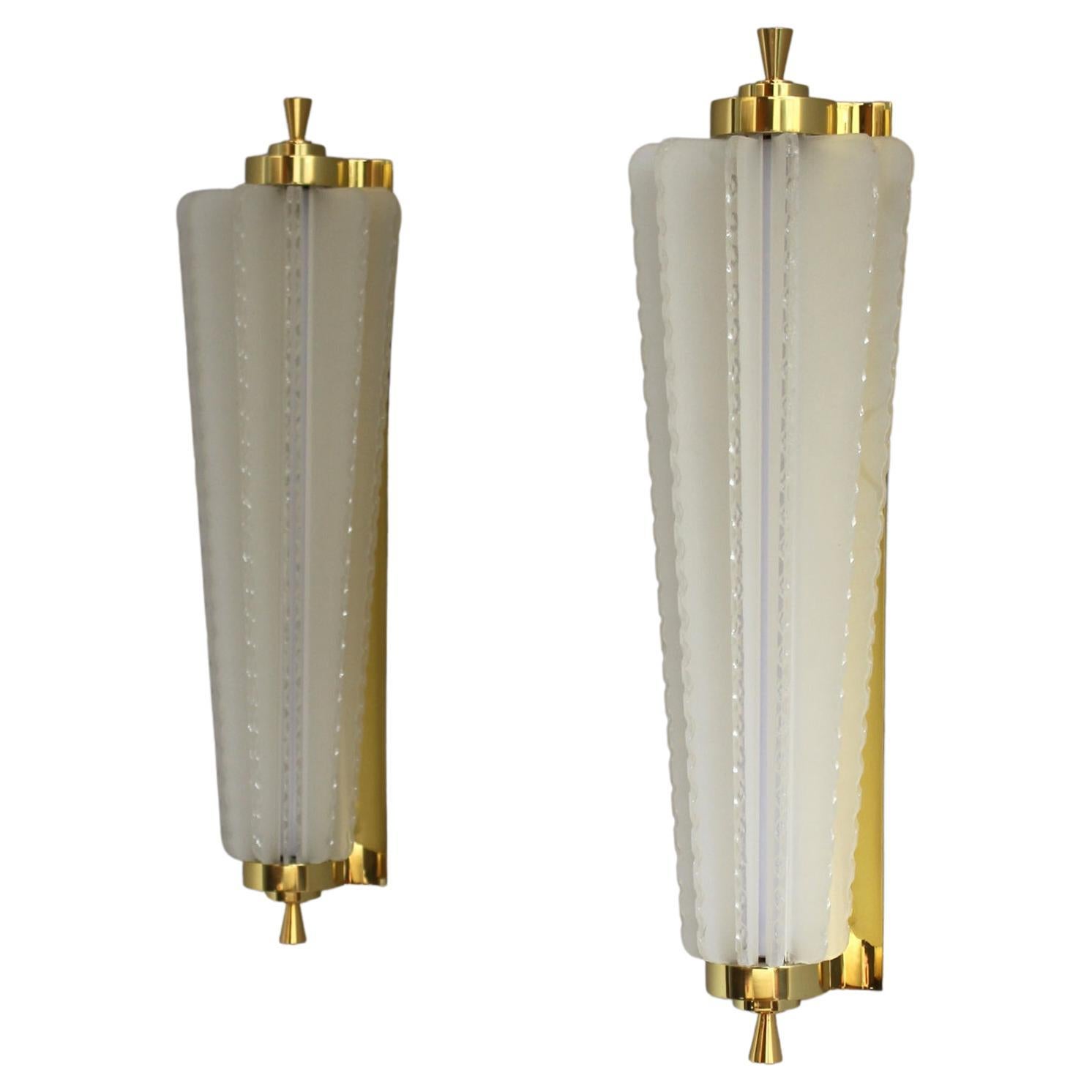 Pair of Fine French Art Deco Glass and Bronze Sconces For Sale
