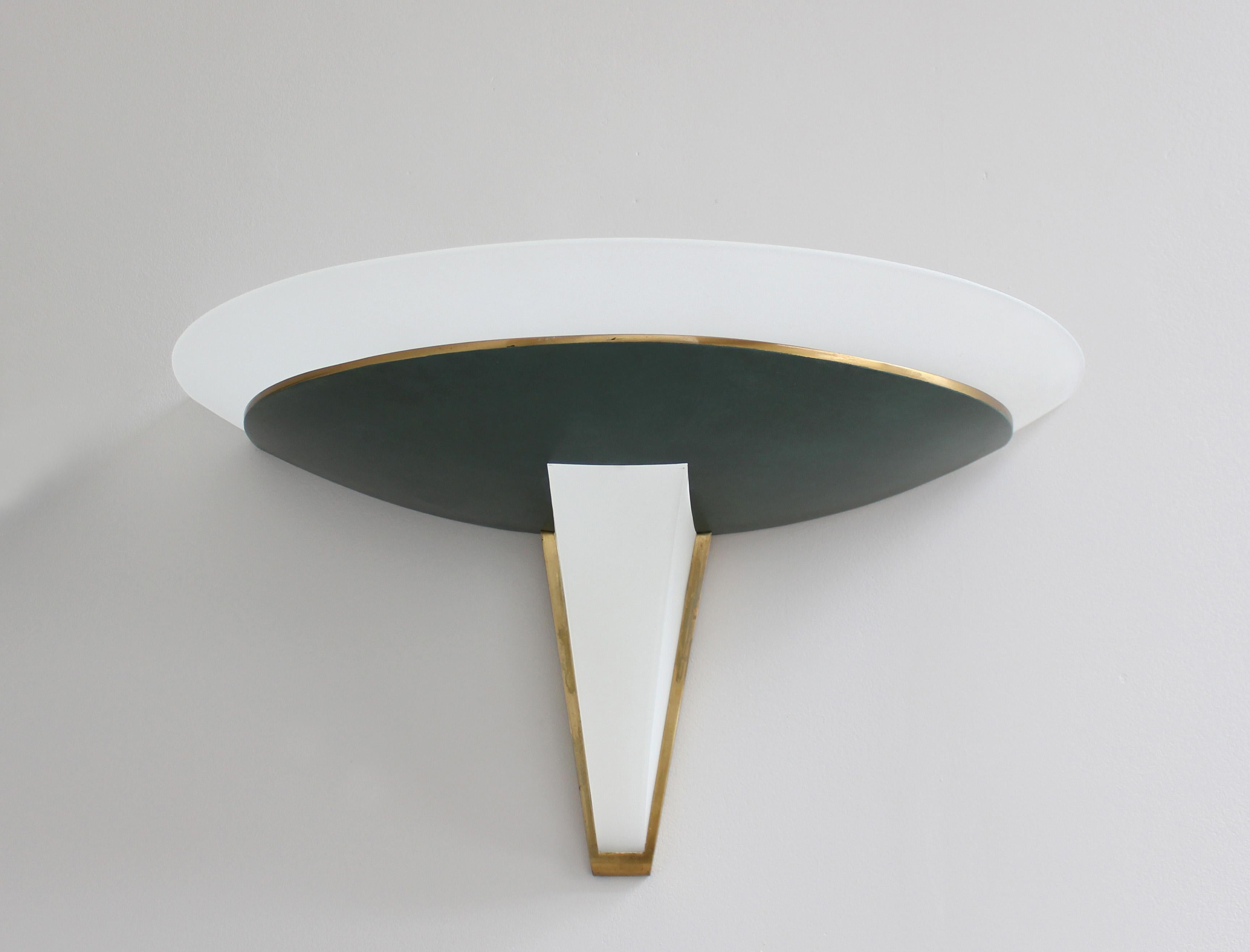 Bronze Paire d'appliques en verre et bronze patiné vert de Perzel, de style Artfulene Green Deco en vente
