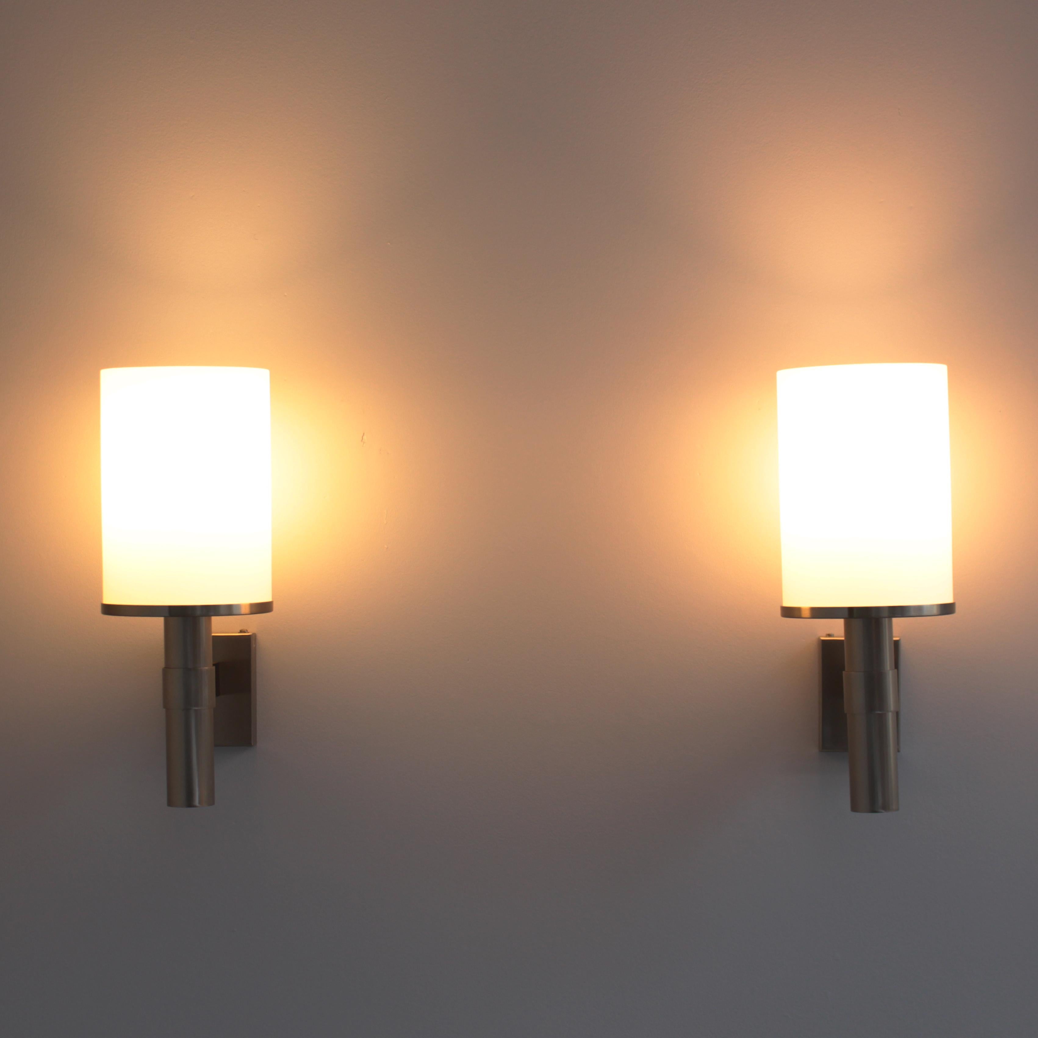 Pair of Fine French Art Deco Glass and Nickel Sconces by Atelier Jean Perzel In Good Condition For Sale In Long Island City, NY