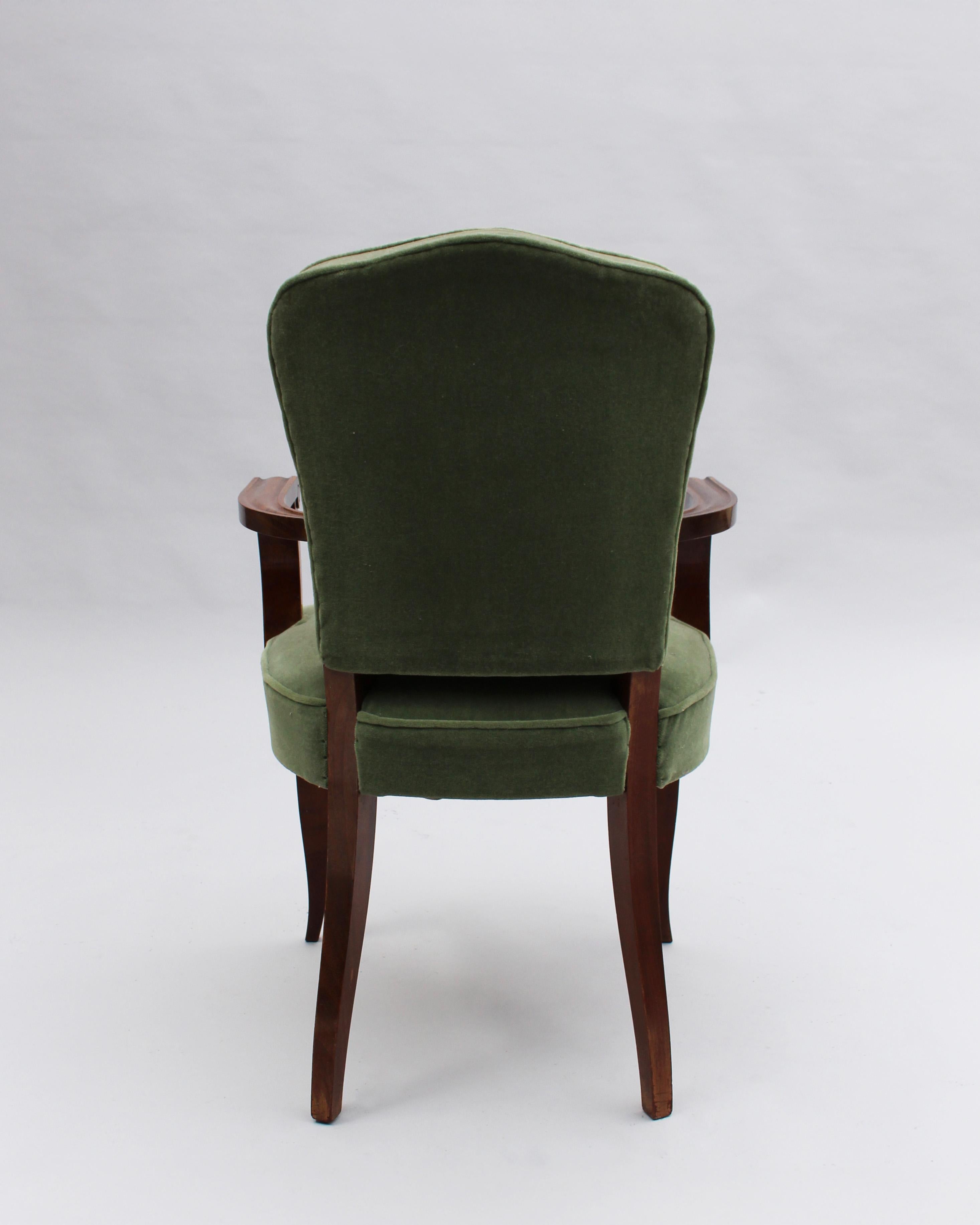 Ein Paar feiner französischer Mahagoni-Sessel im Art-déco-Stil von Gaston Poisson im Angebot 3