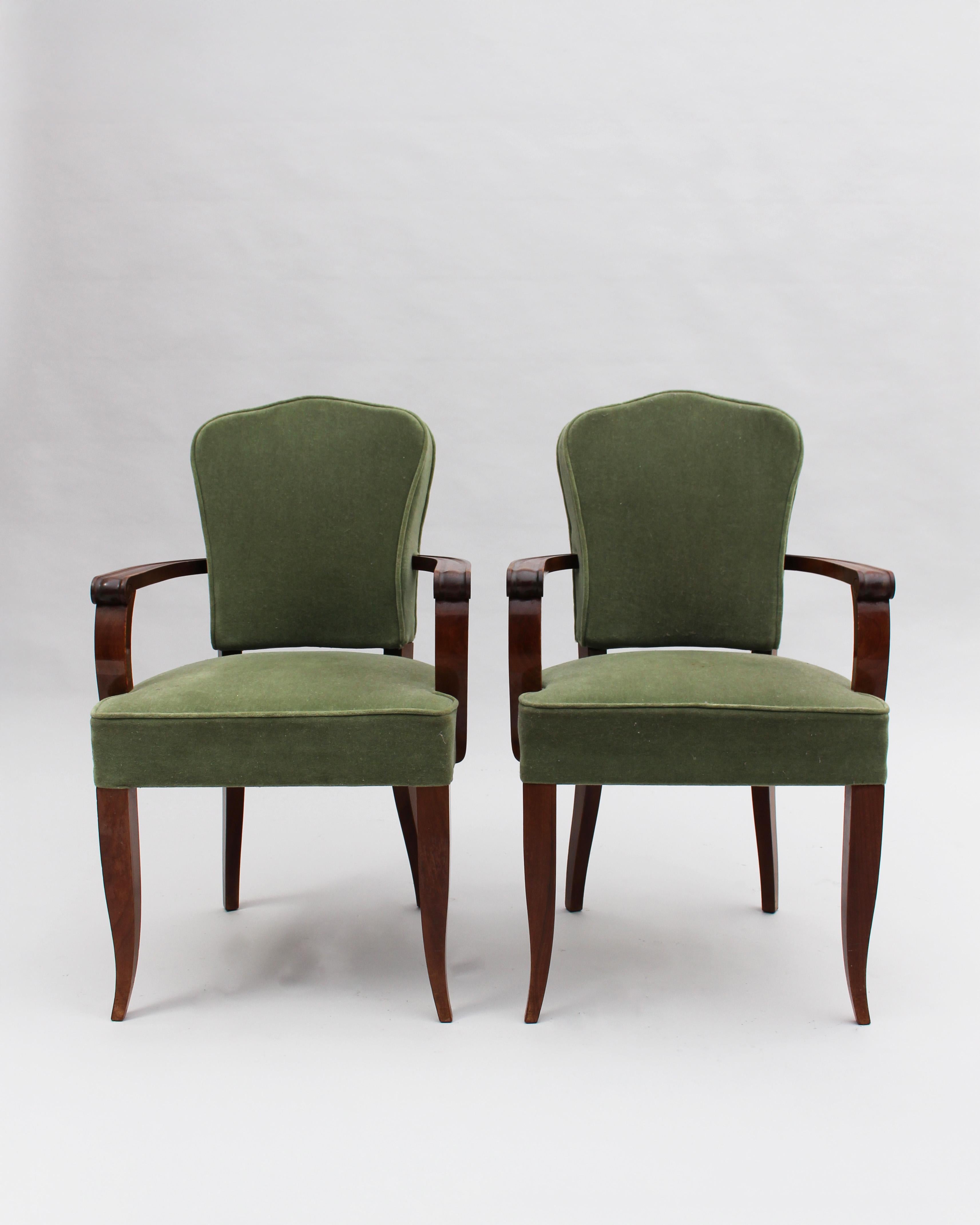 Gaston Poisson - Ein Paar feiner französischer Art Déco Brückensessel aus Mahagoni.

Armhöhe ist 26 1/2