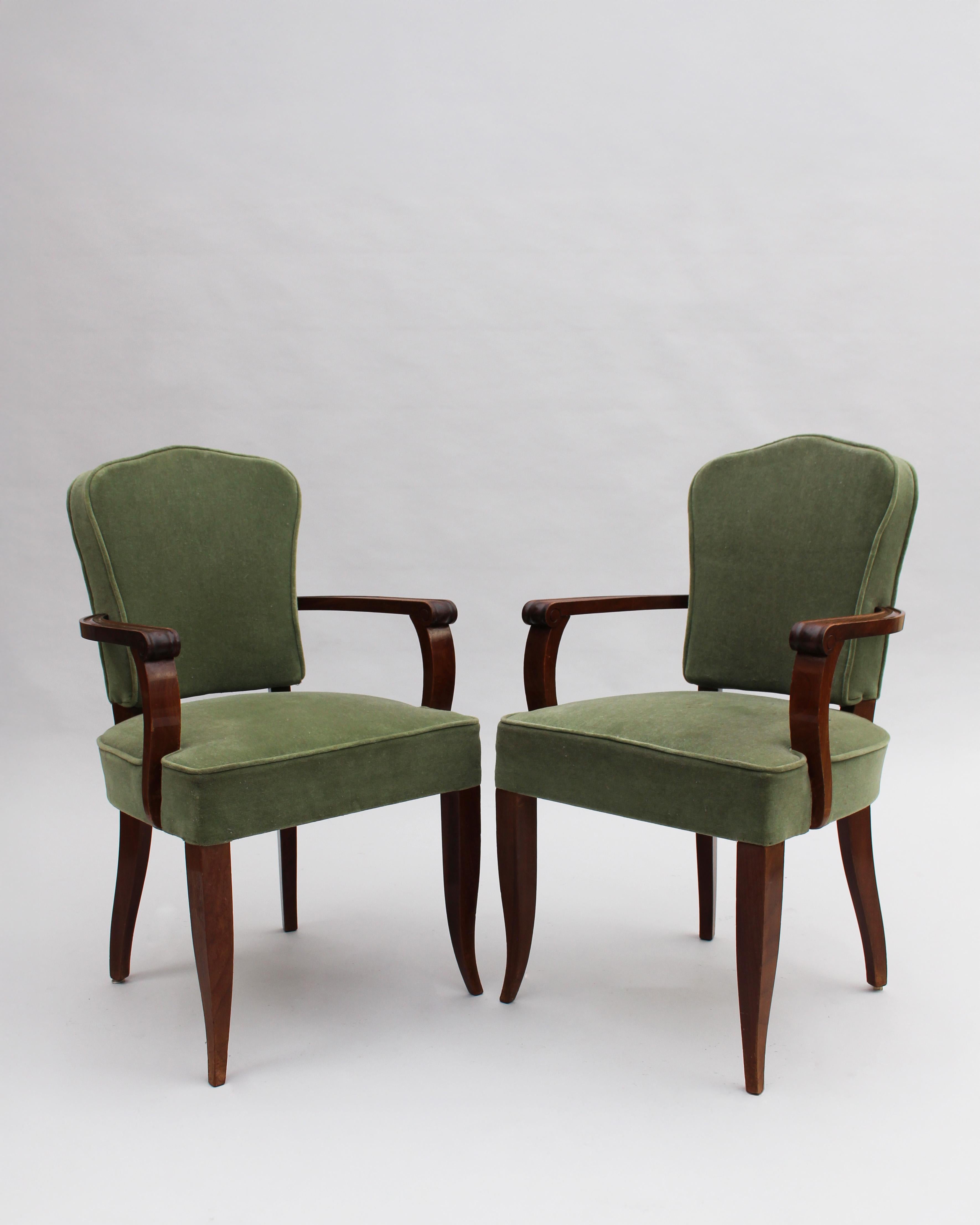 Ein Paar feiner französischer Mahagoni-Sessel im Art-déco-Stil von Gaston Poisson (Art déco) im Angebot