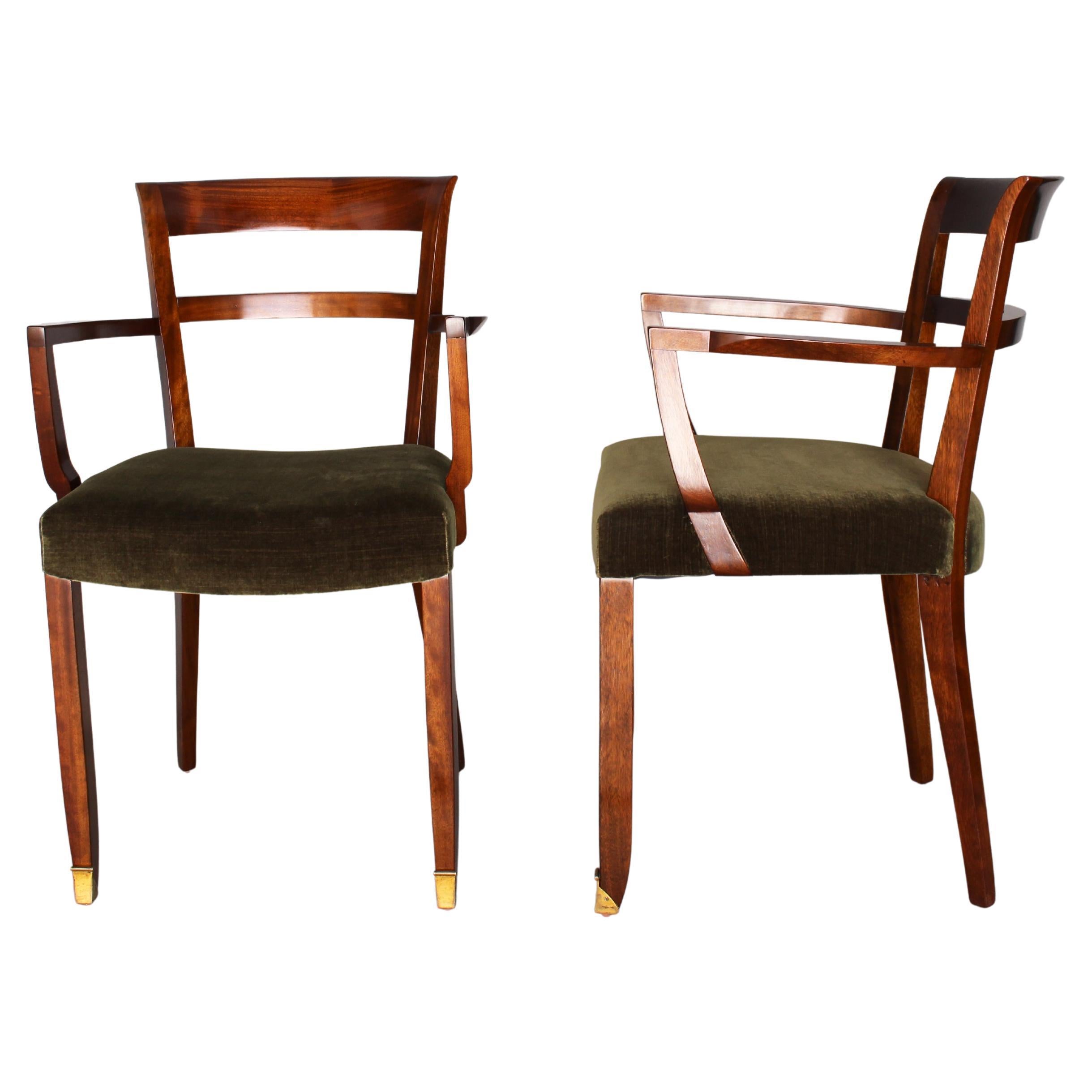 Jules Leleu (1883-1961) - Coppia di belle poltrone a ponte in mogano Art Déco francese con sabot in bronzo.

Bibliografia: Françoise Siriex. Leleu Decorateurs ensembliers: Edizioni Monelle Hayot. Modello rappresentato a pagina 57