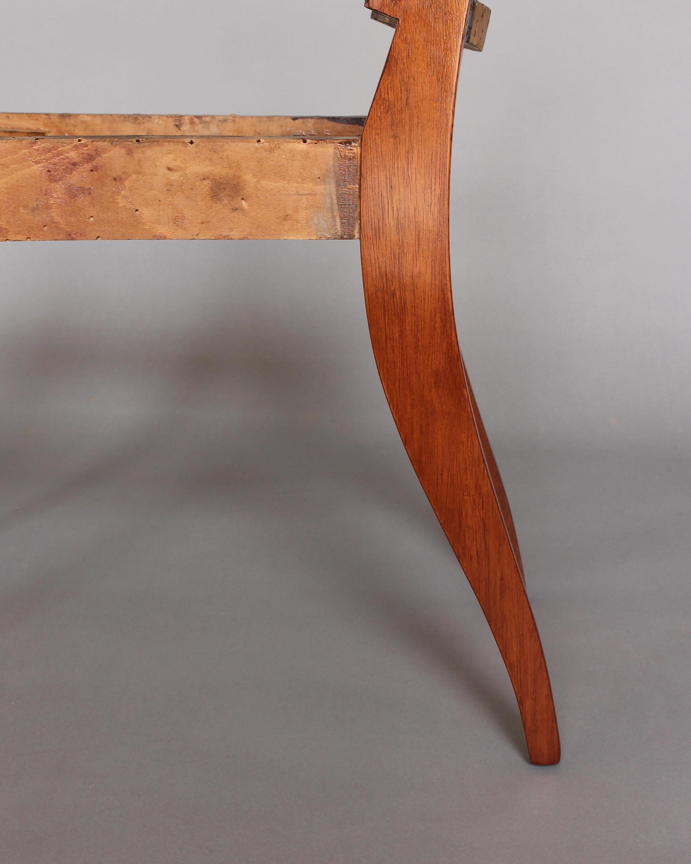 Paire de chaises d'appoint Art Déco françaises en acajou en vente 5