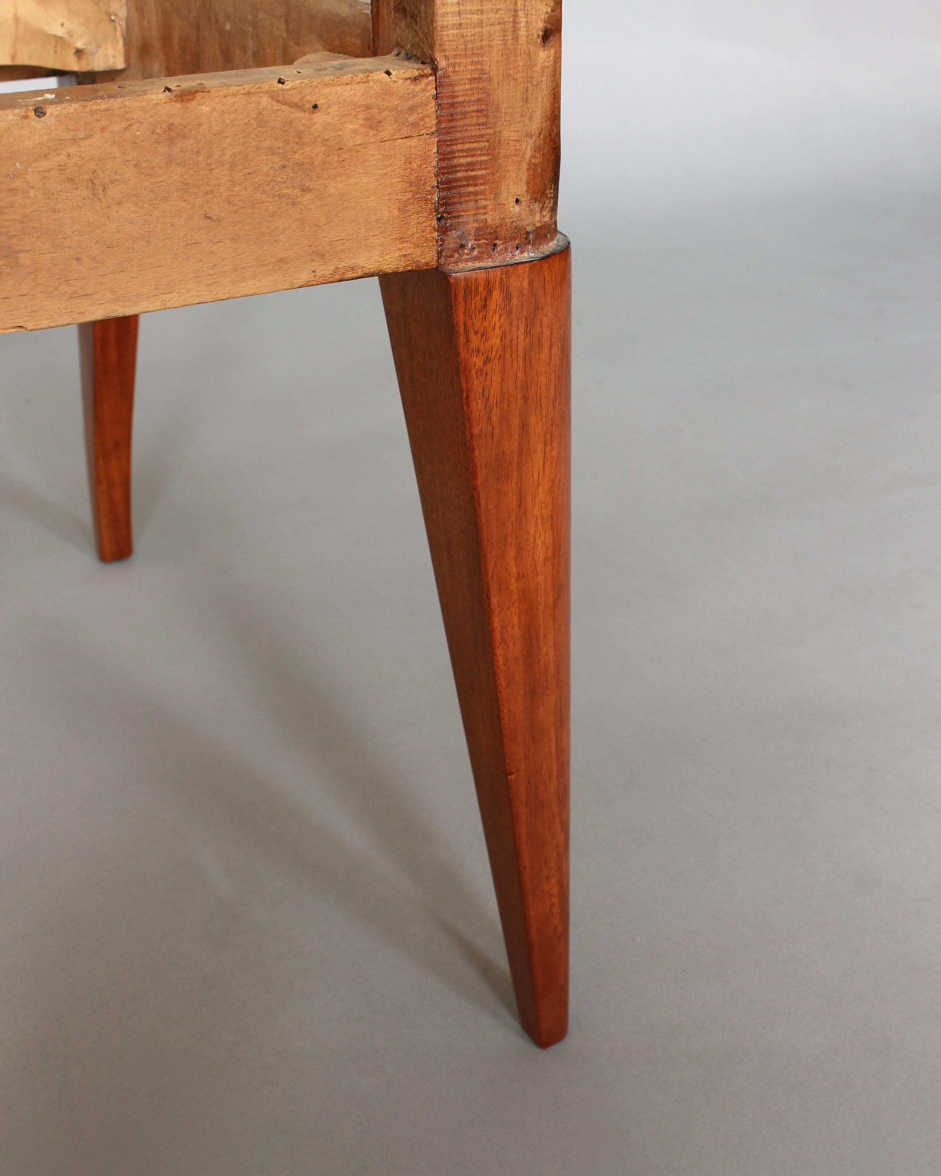 Paire de chaises d'appoint Art Déco françaises en acajou en vente 7