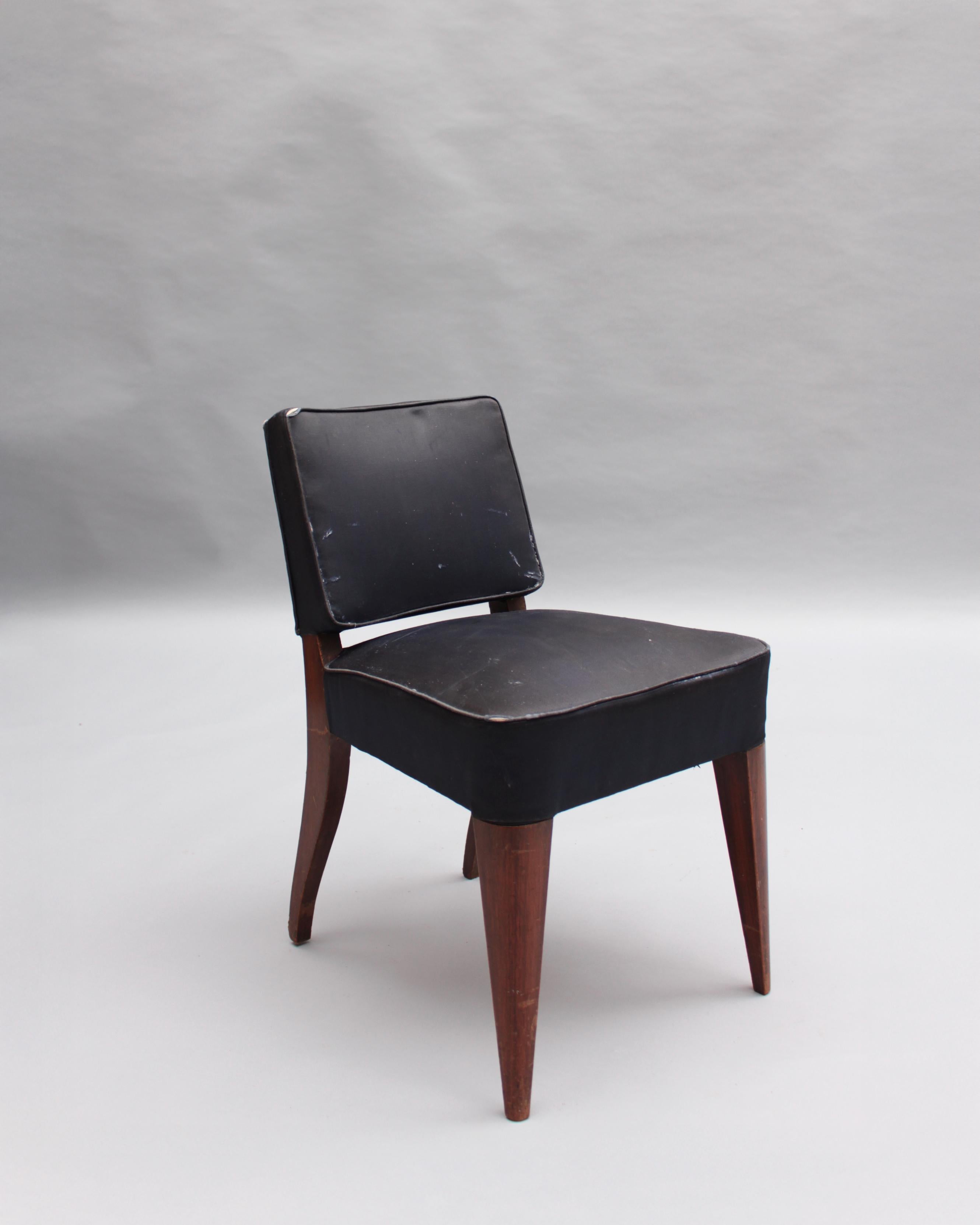 Milieu du XXe siècle Paire de chaises d'appoint Art Déco françaises en acajou en vente